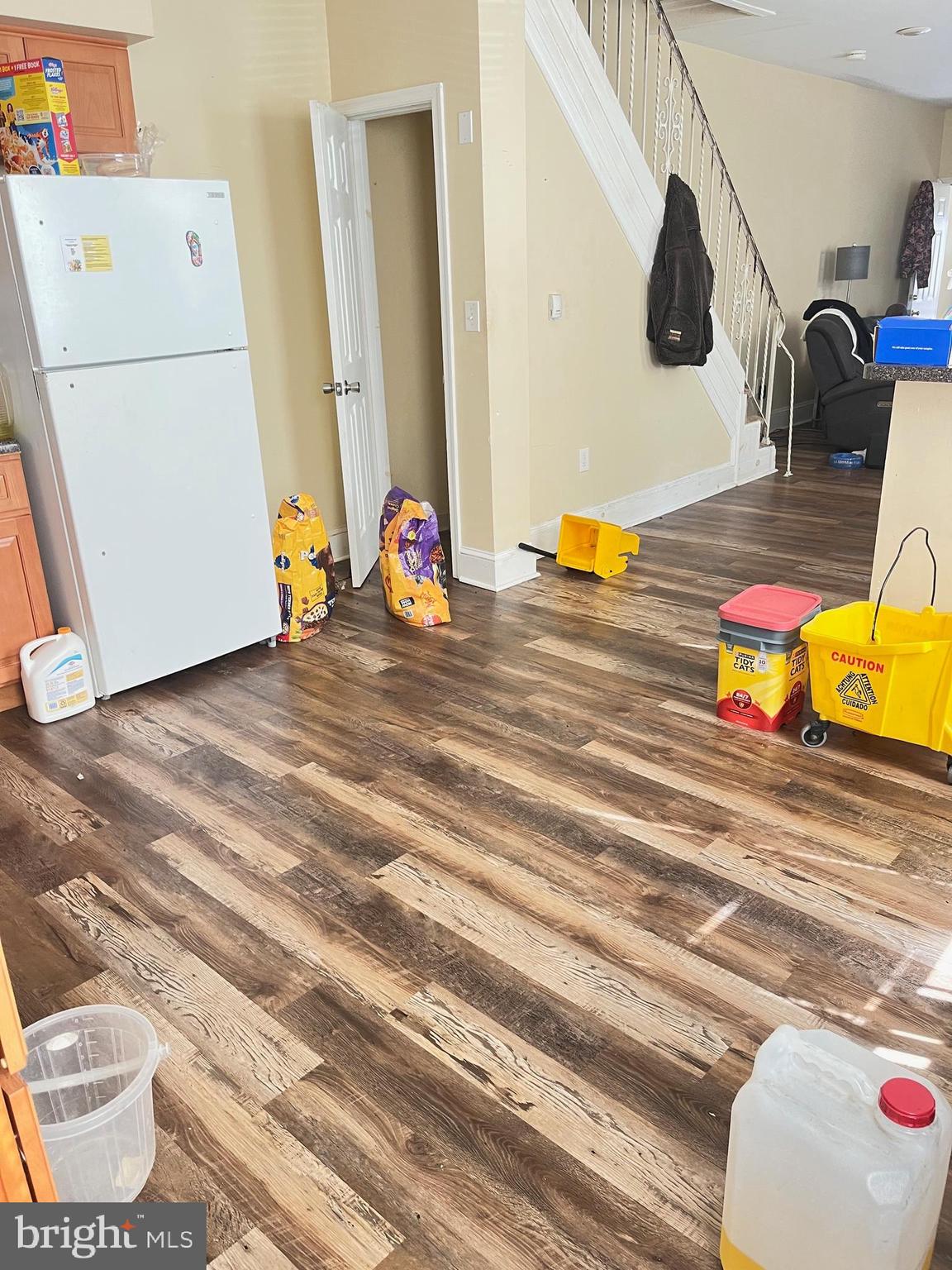 ELMWOOD PARK - Residential