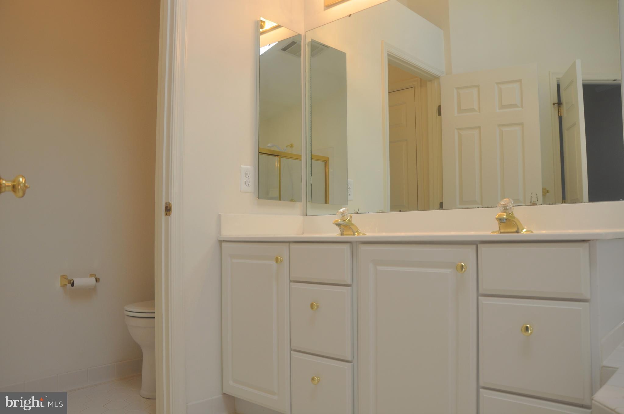 AMBERWOOD - Residential Lease