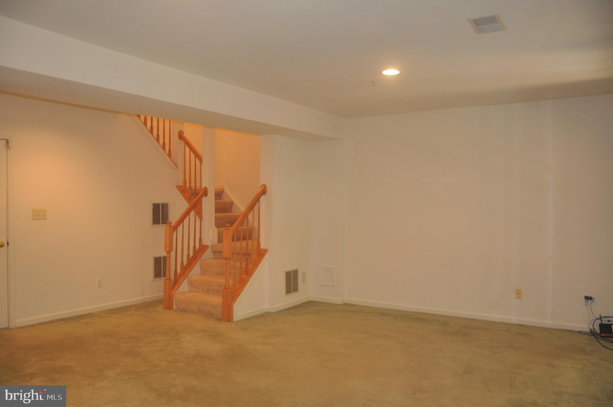 AMBERWOOD - Residential Lease