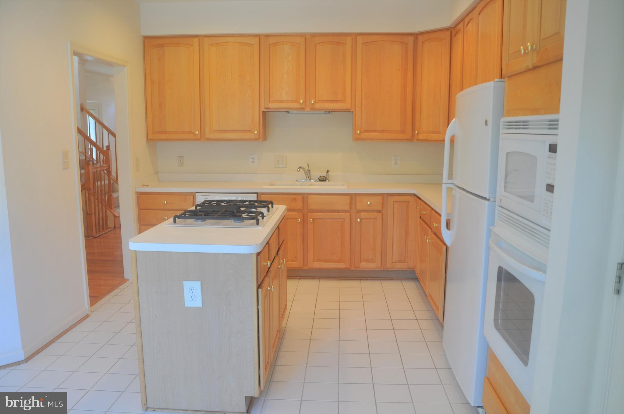 AMBERWOOD - Residential Lease