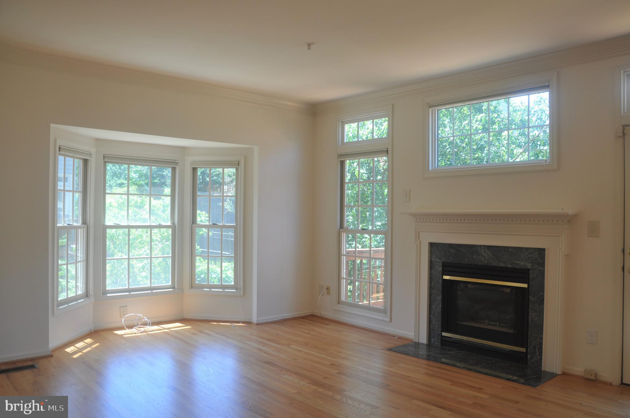 AMBERWOOD - Residential Lease