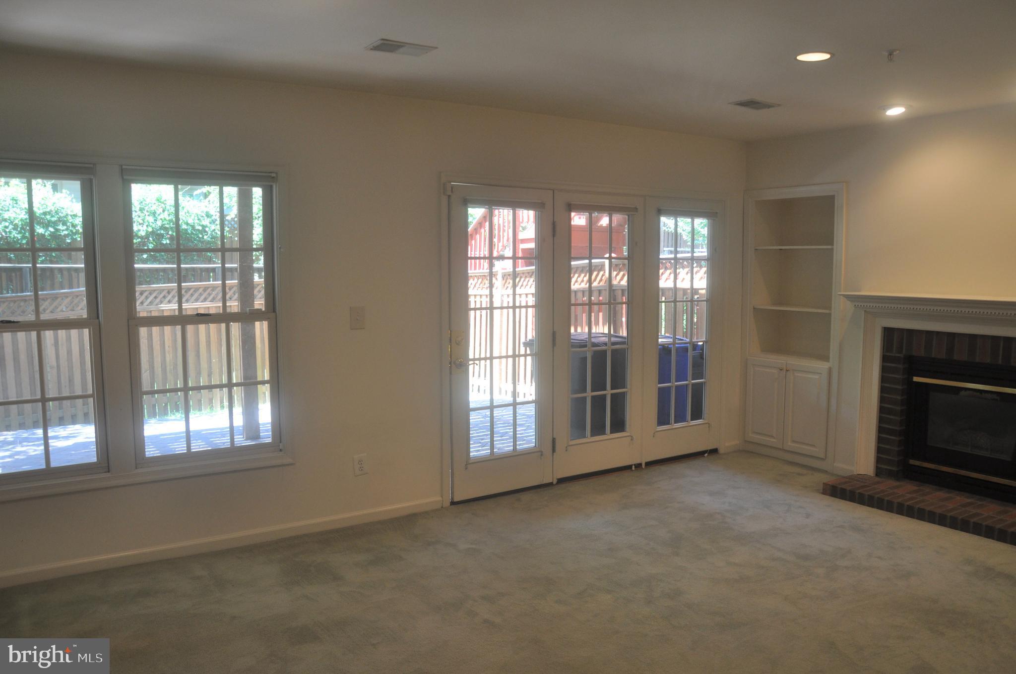 AMBERWOOD - Residential Lease