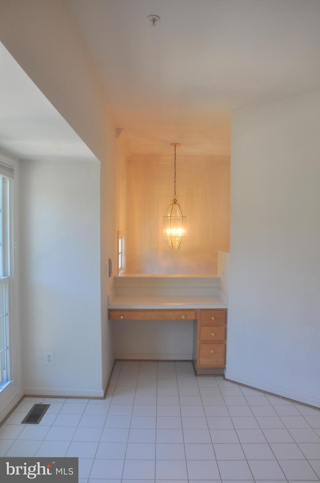 AMBERWOOD - Residential Lease