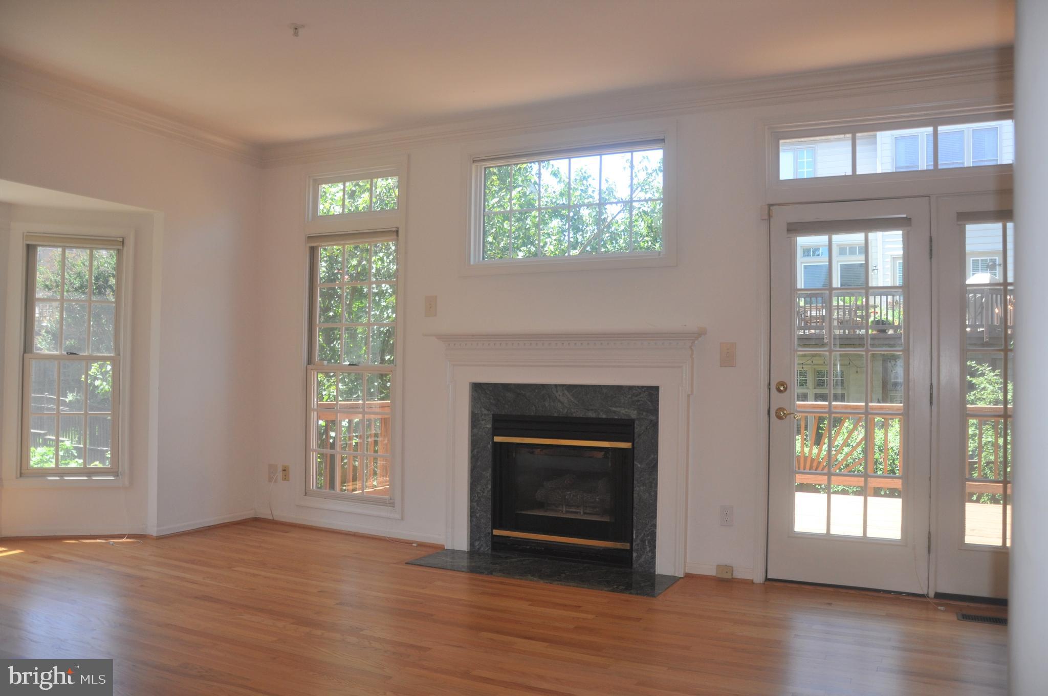 AMBERWOOD - Residential Lease