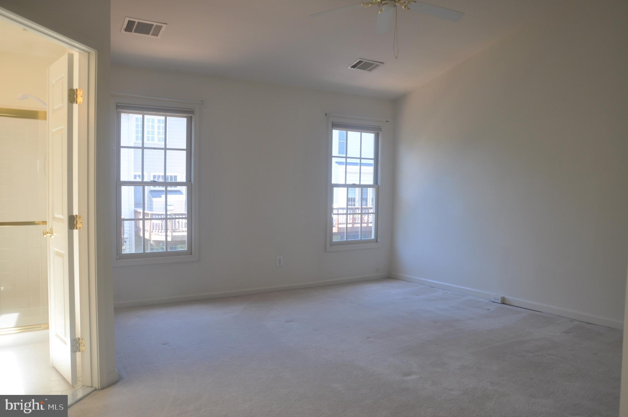 AMBERWOOD - Residential Lease