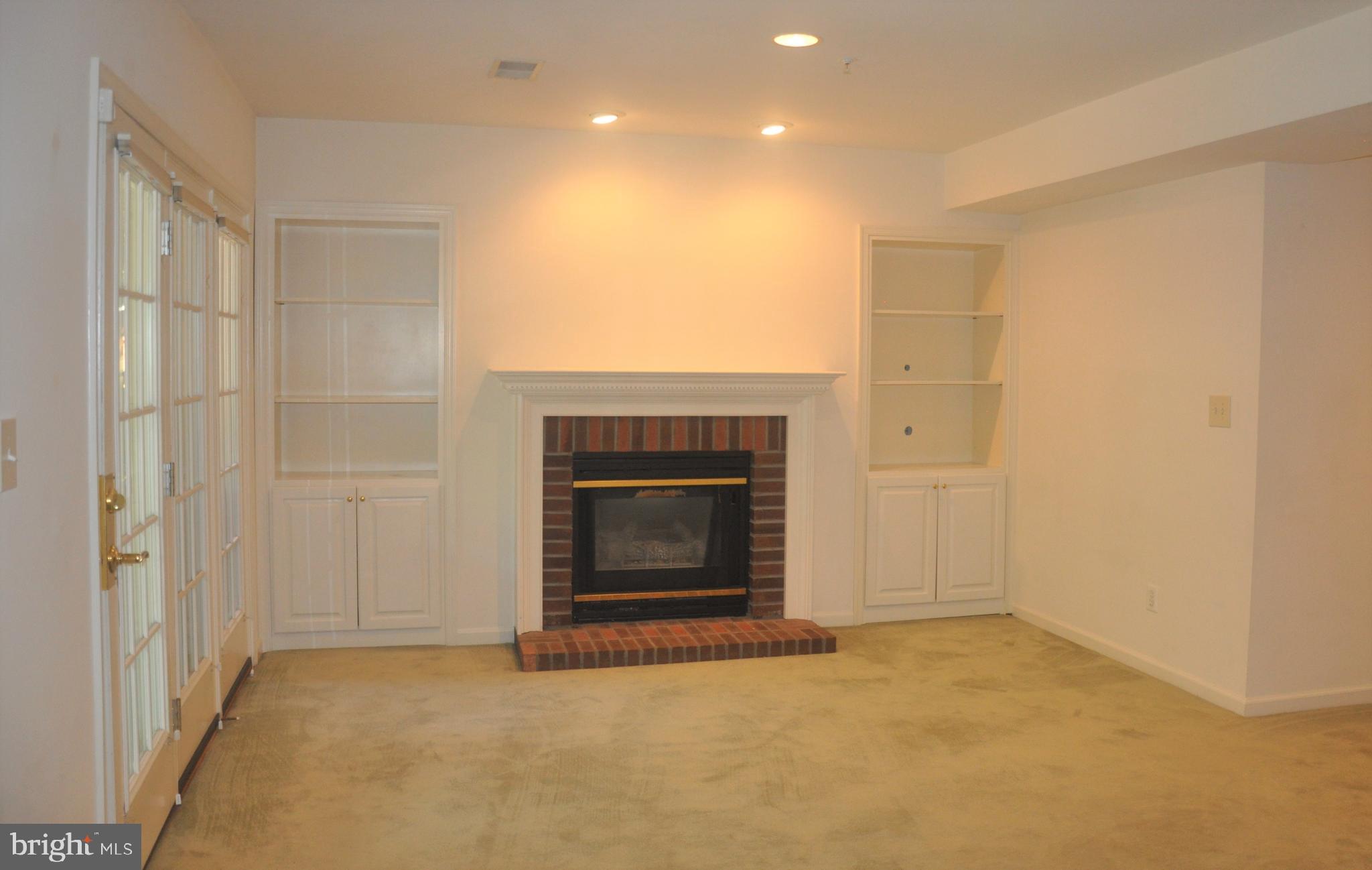 AMBERWOOD - Residential Lease