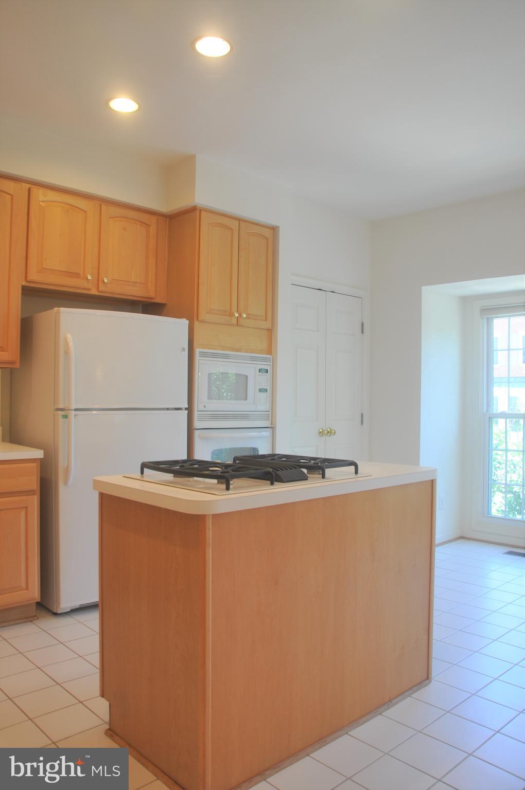 AMBERWOOD - Residential Lease