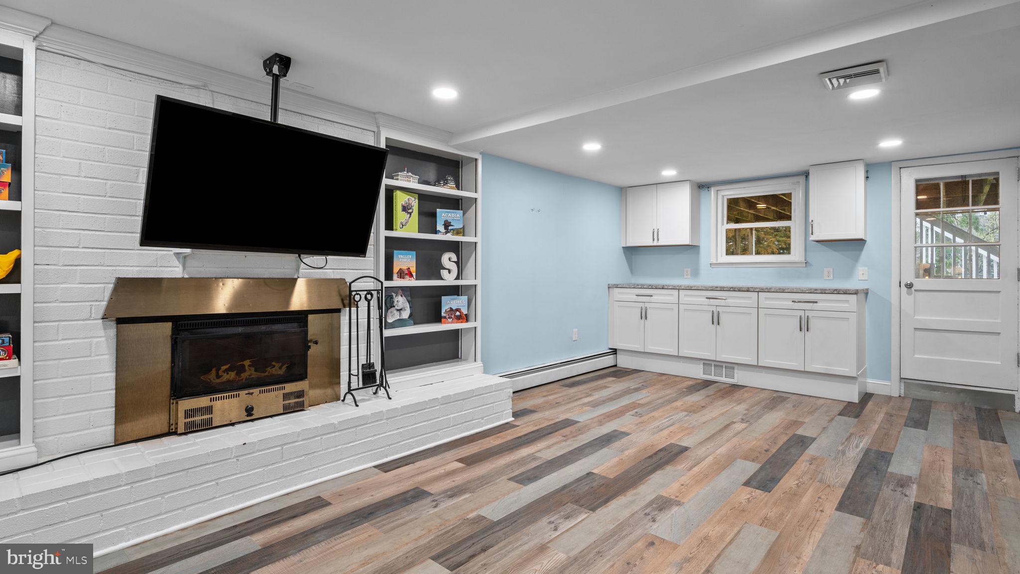 EVERGREEN ACRES - Residential