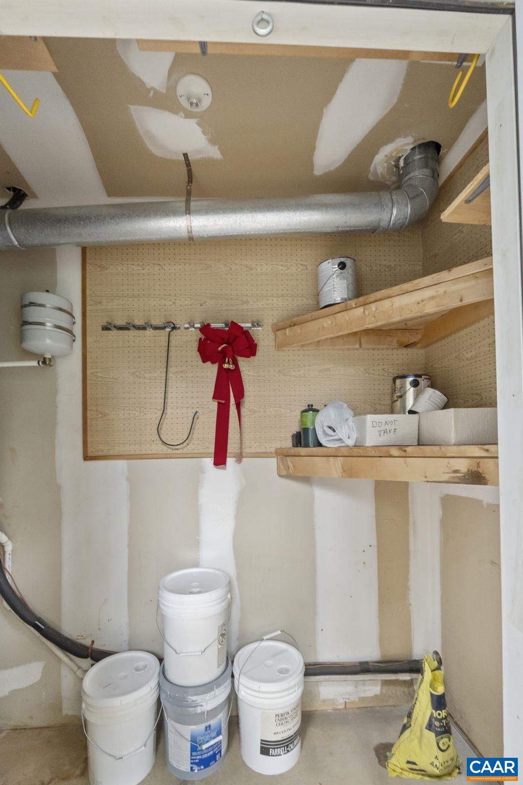 FOREST LAKES - Residential