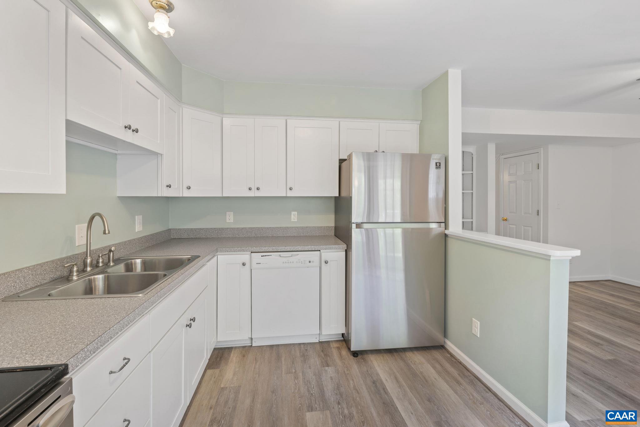 FOREST LAKES - Residential