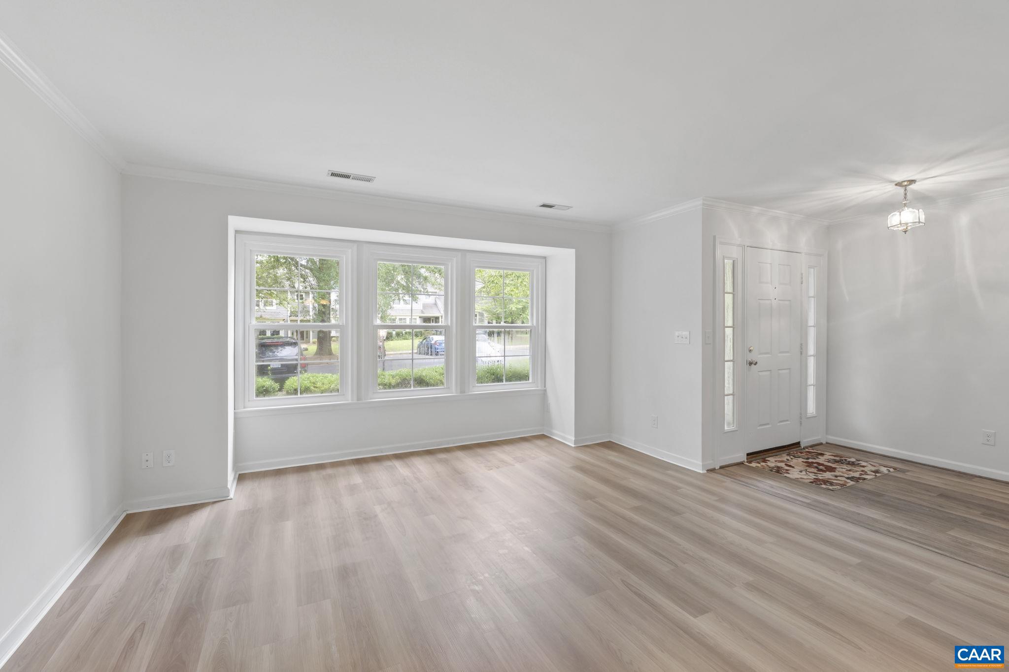 FOREST LAKES - Residential