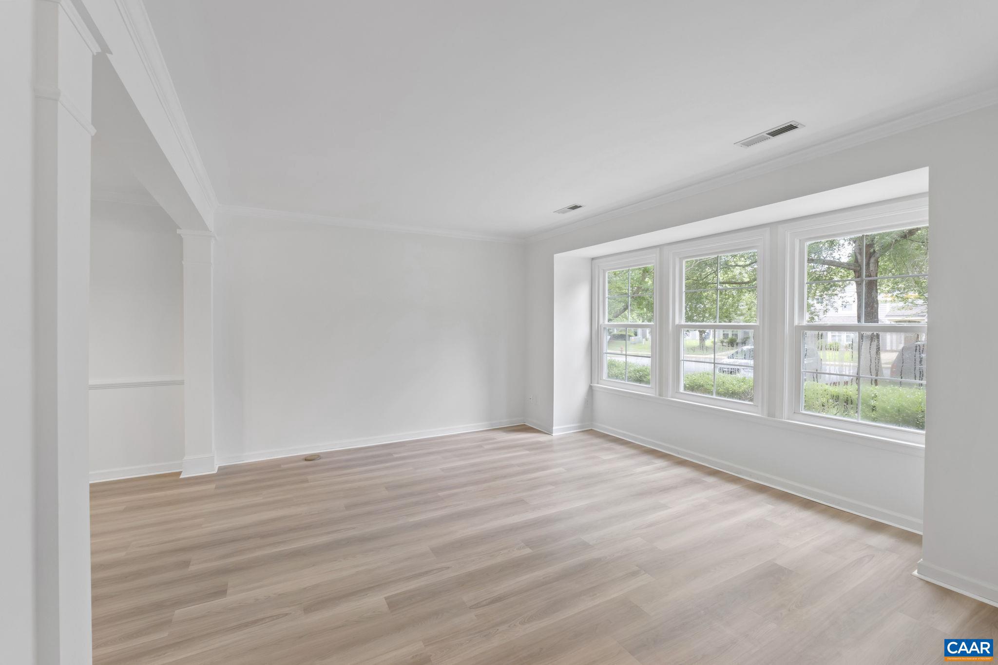 FOREST LAKES - Residential