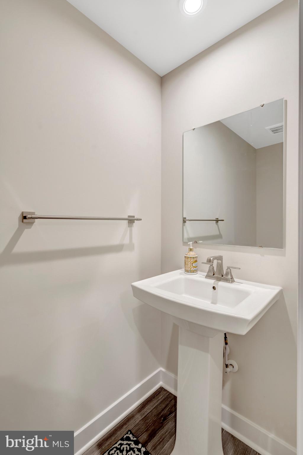 ARCOLA TOWN CENTER CONDO - Residential