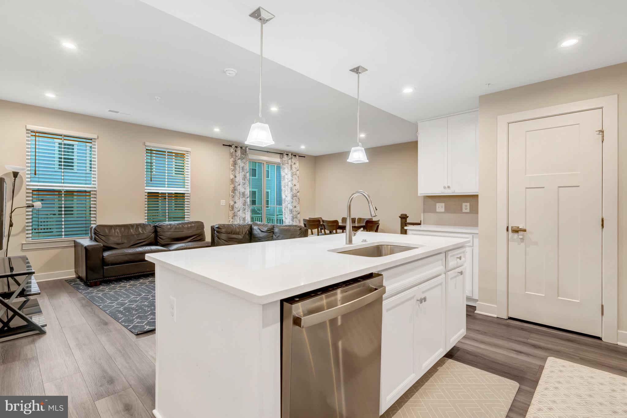 ARCOLA TOWN CENTER CONDO - Residential