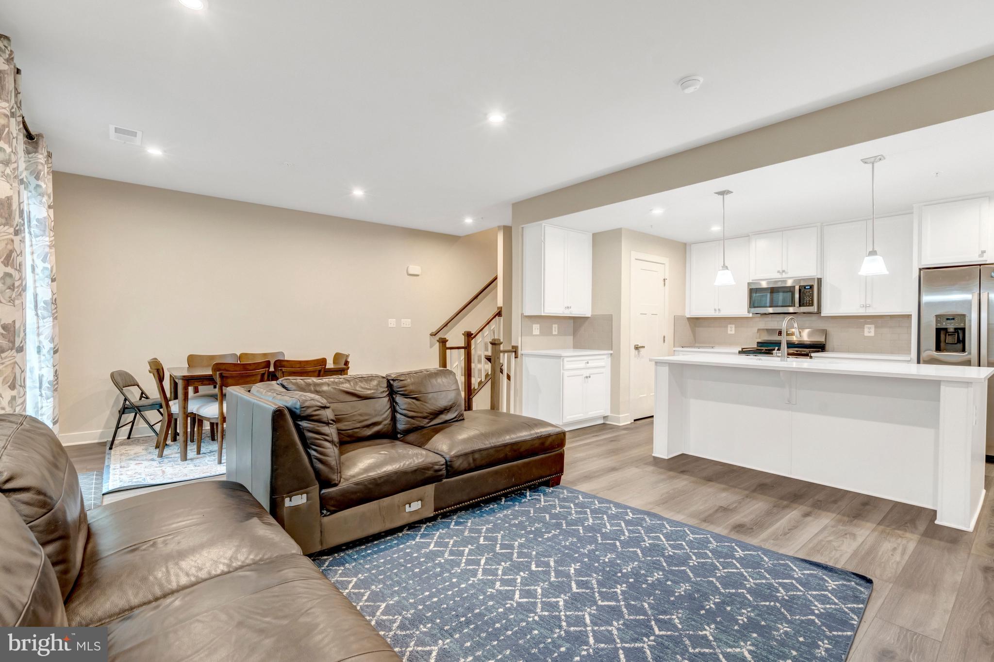 ARCOLA TOWN CENTER CONDO - Residential