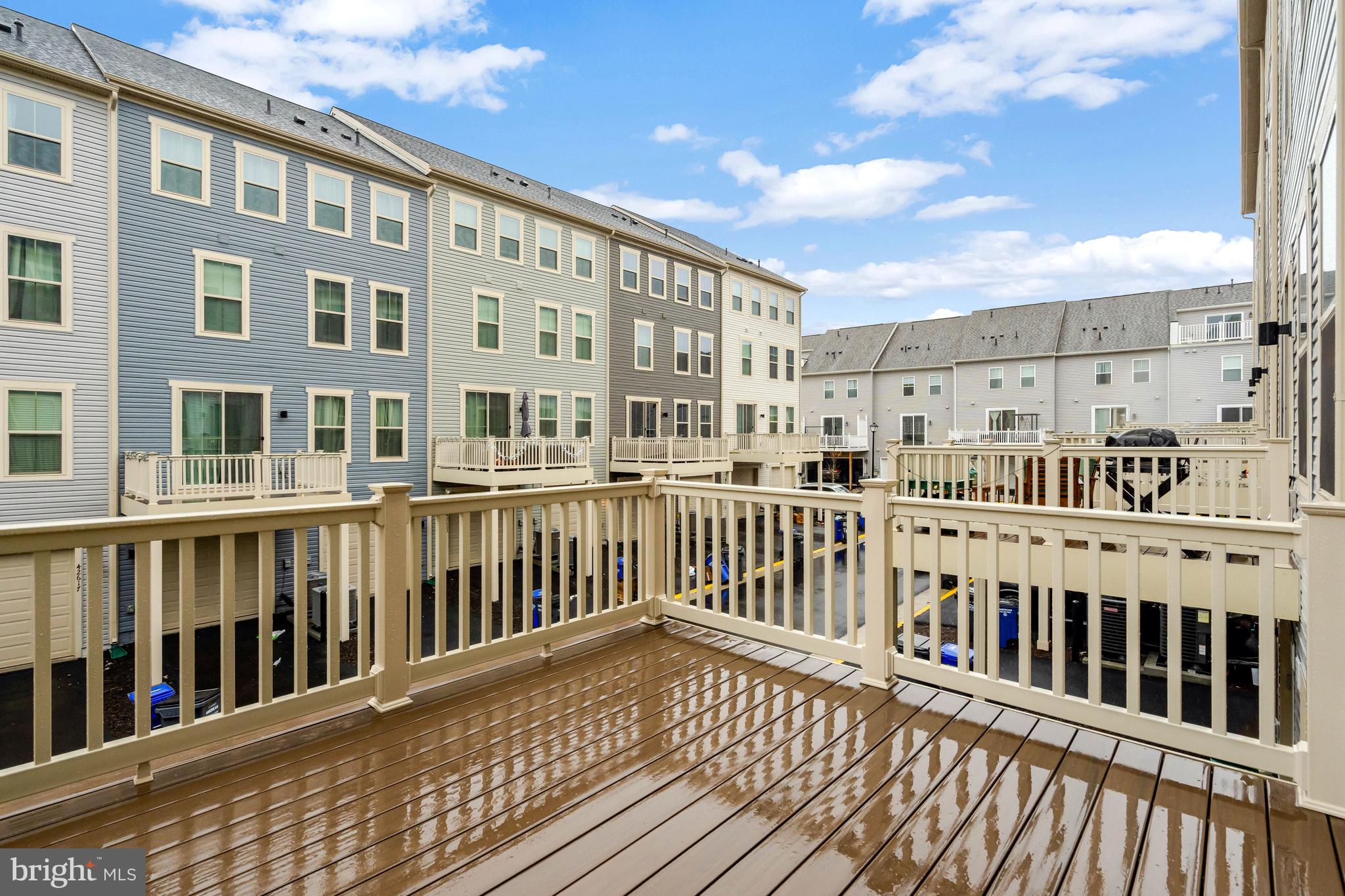 ARCOLA TOWN CENTER CONDO - Residential