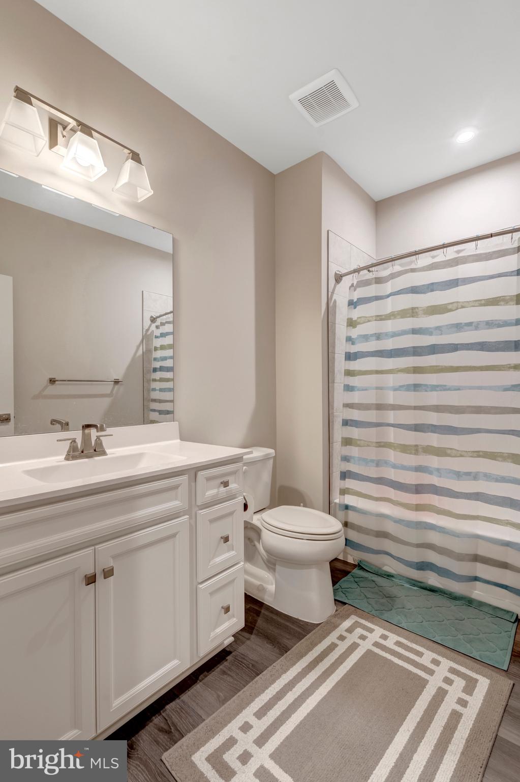 ARCOLA TOWN CENTER CONDO - Residential