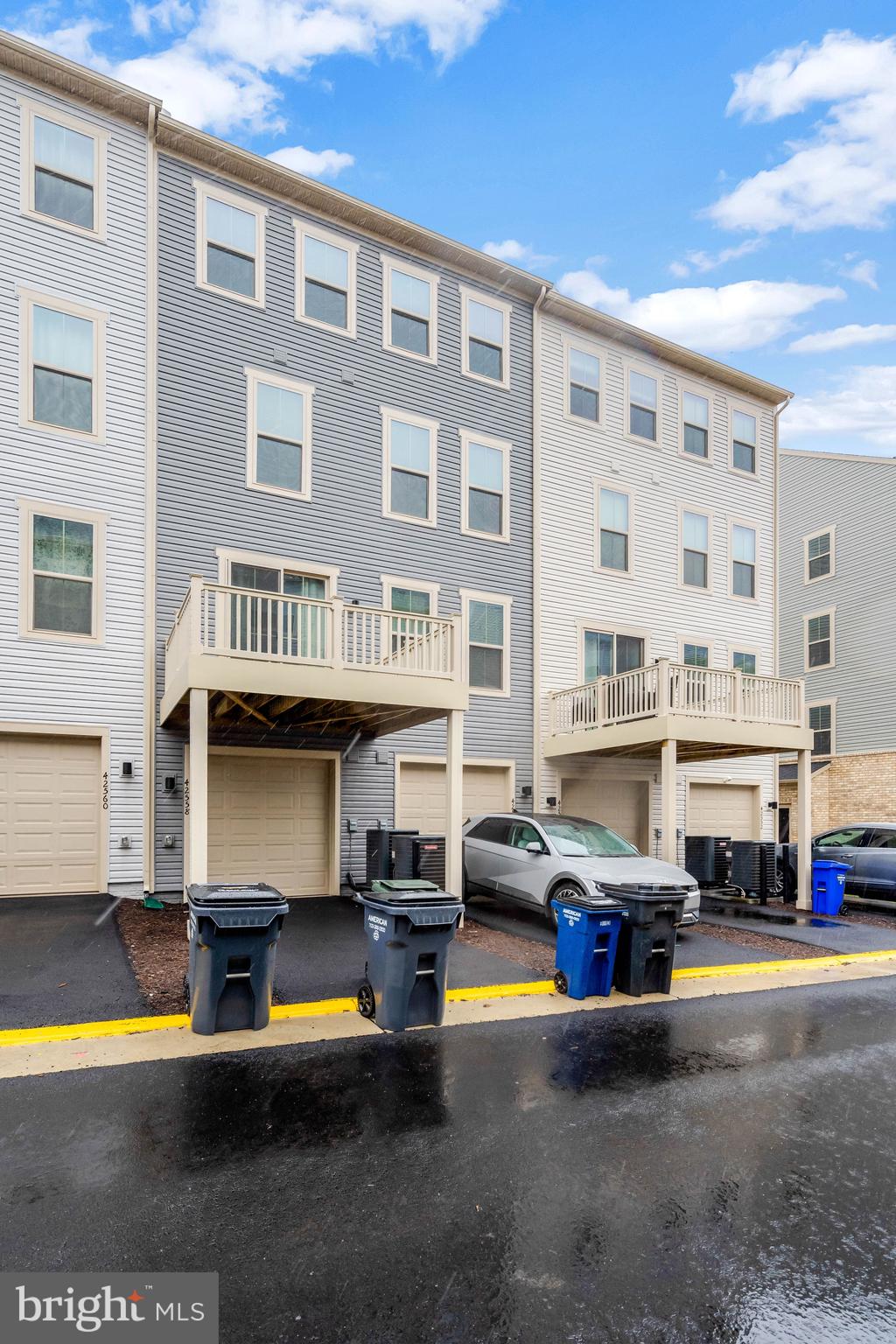 ARCOLA TOWN CENTER CONDO - Residential