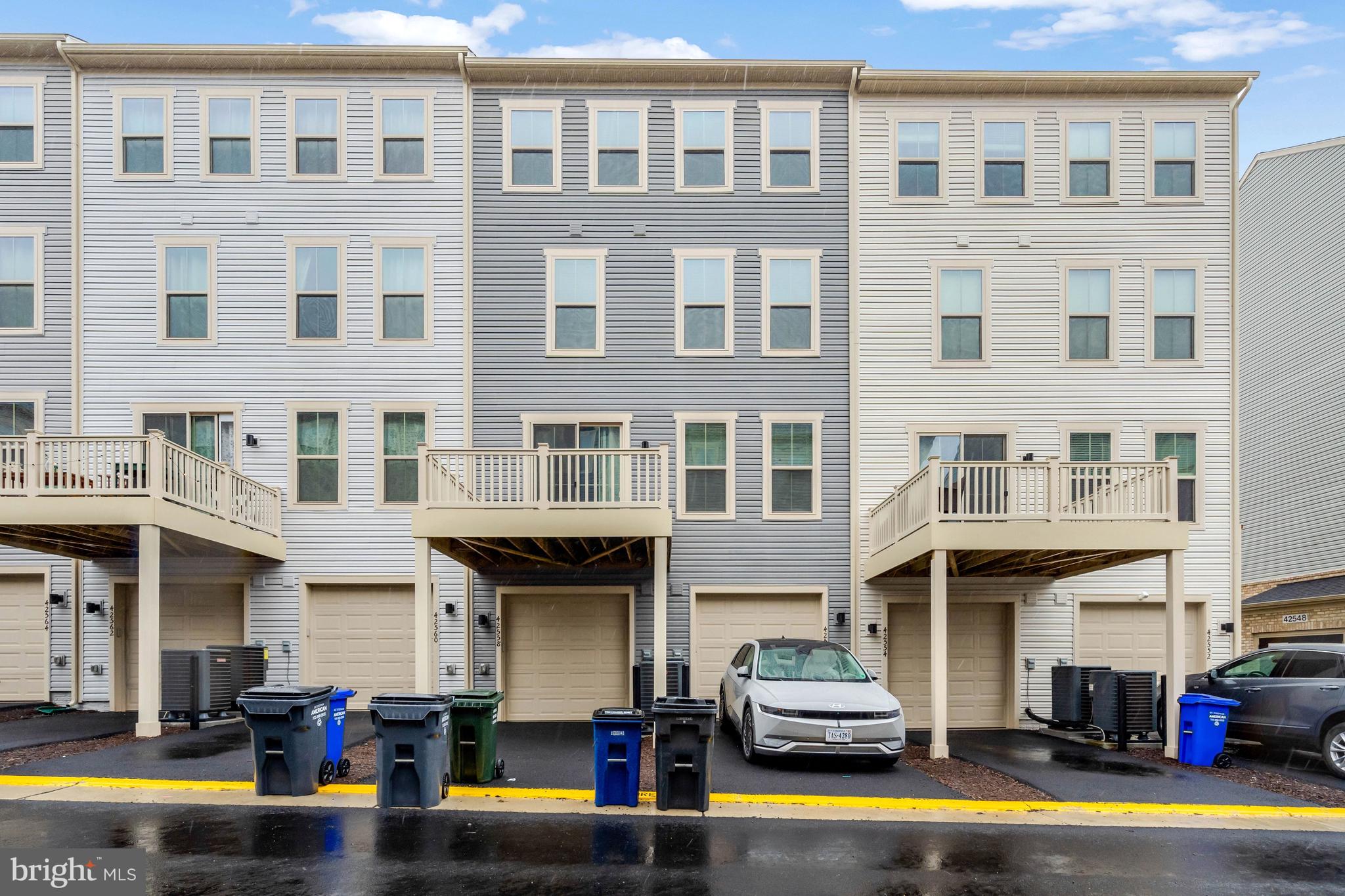 ARCOLA TOWN CENTER CONDO - Residential