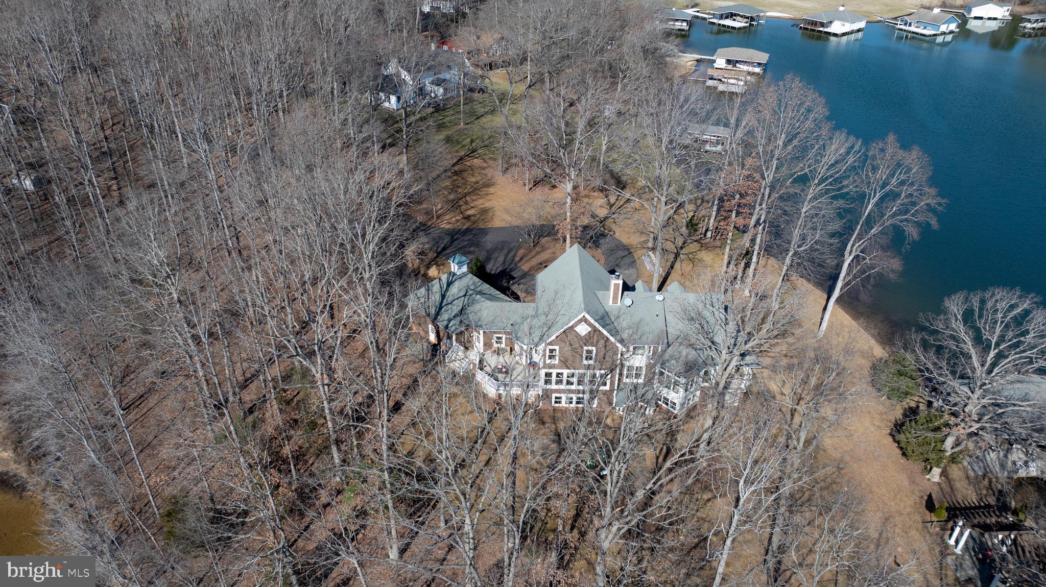COVENANT COVE - Residential