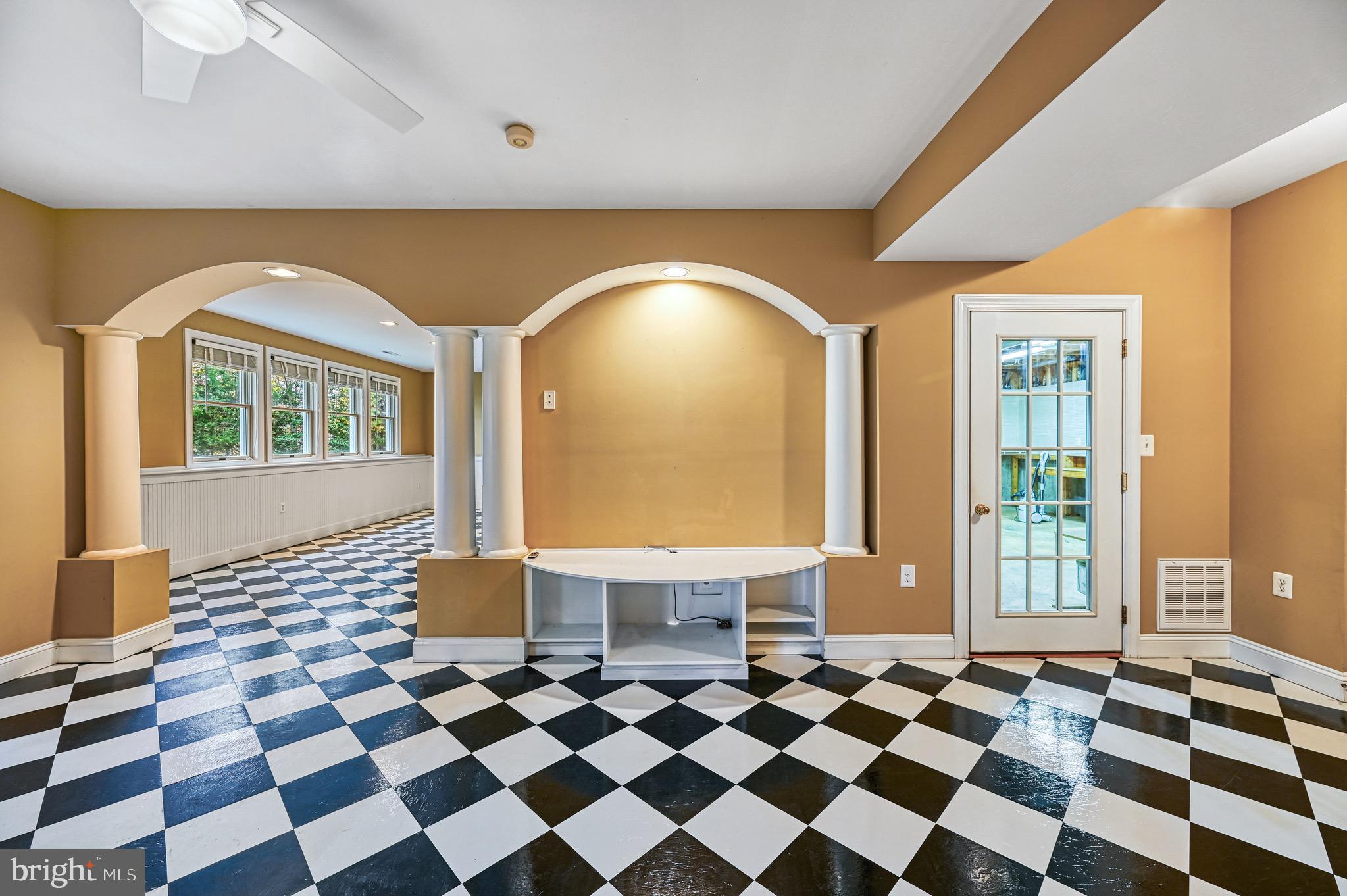COVENANT COVE - Residential