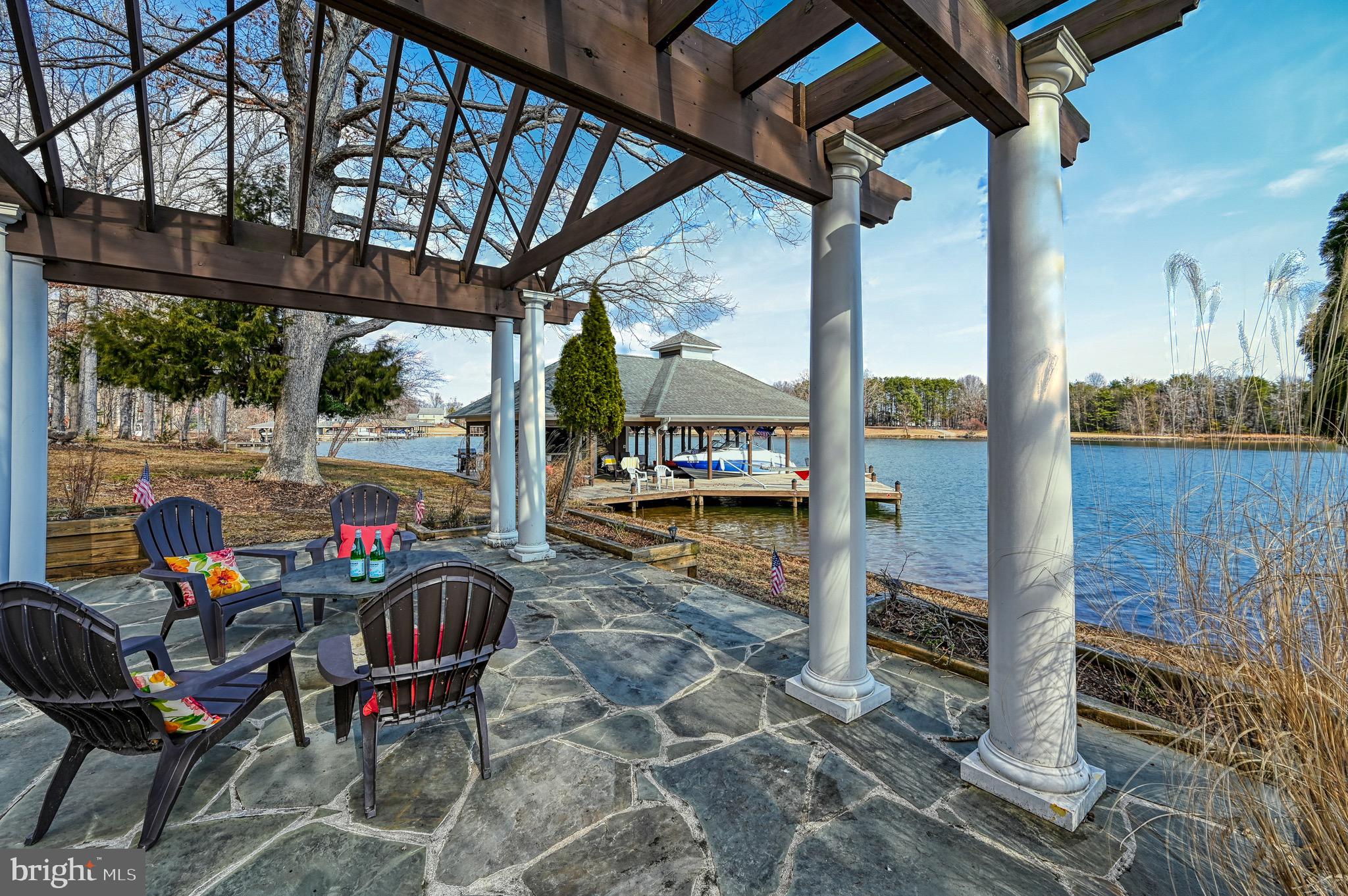 COVENANT COVE - Residential