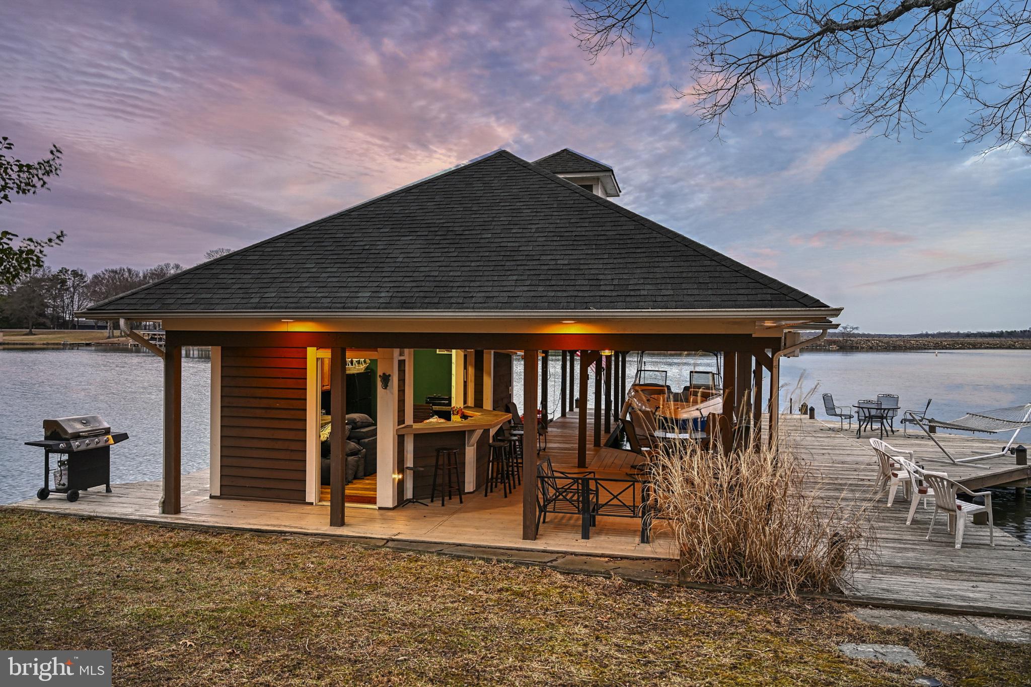 COVENANT COVE - Residential