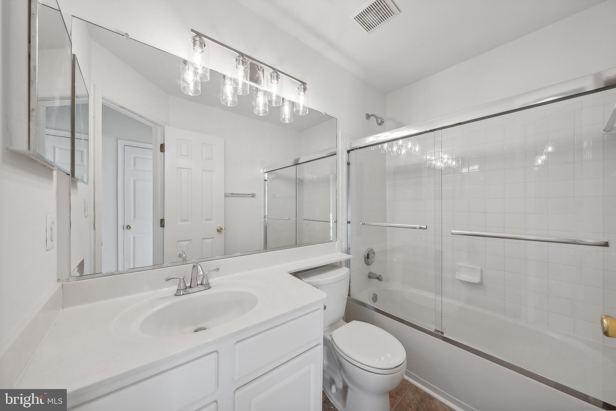 FAIRLAKES COURT - Residential Lease