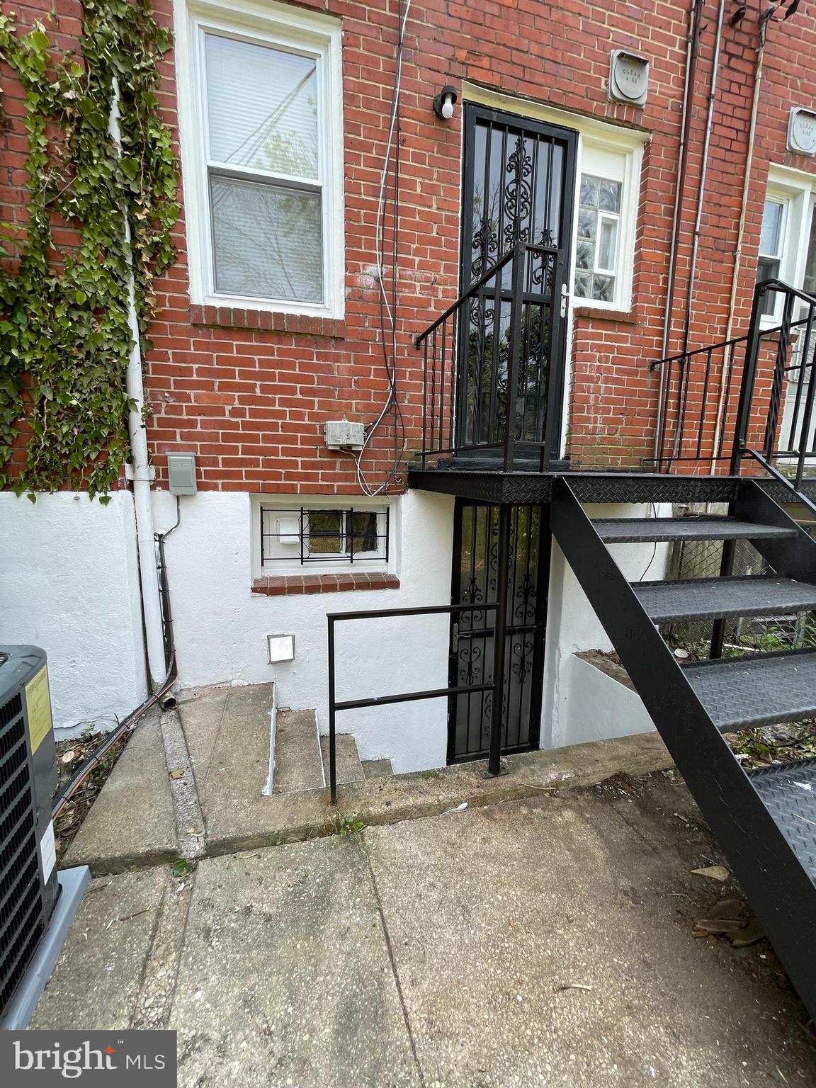 PARK HEIGHTS - Residential Lease