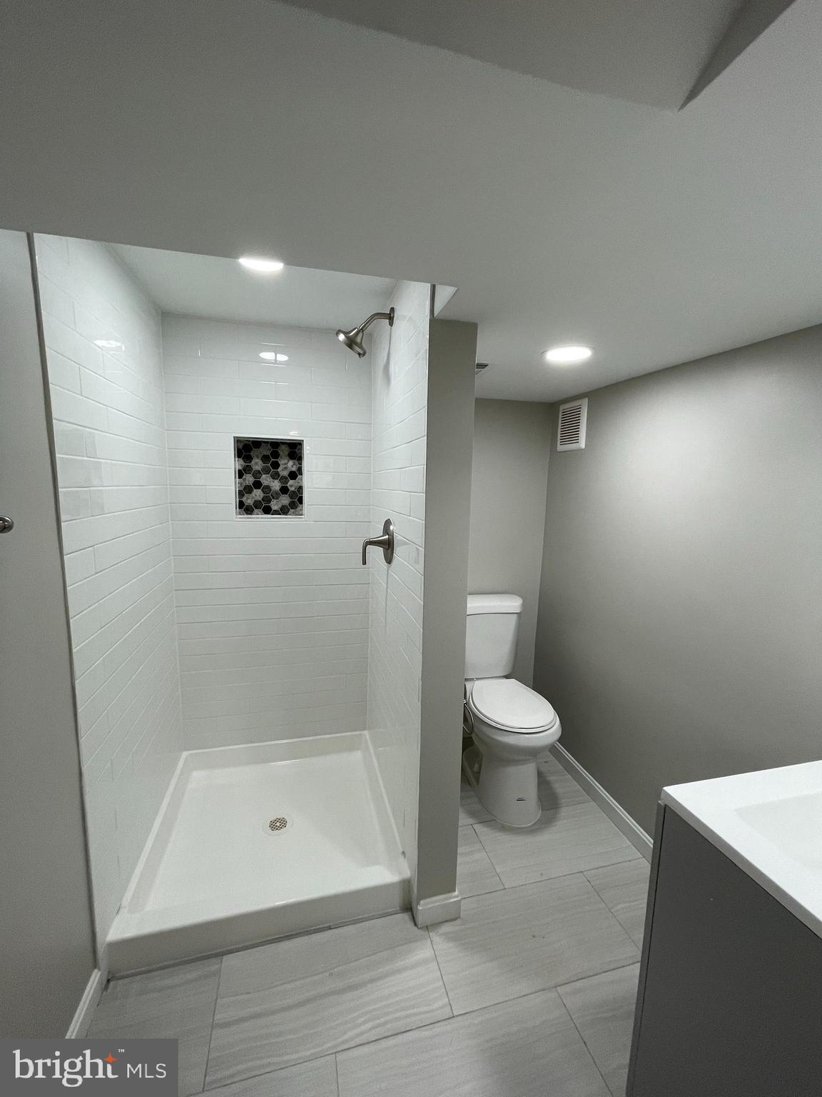PARK HEIGHTS - Residential Lease