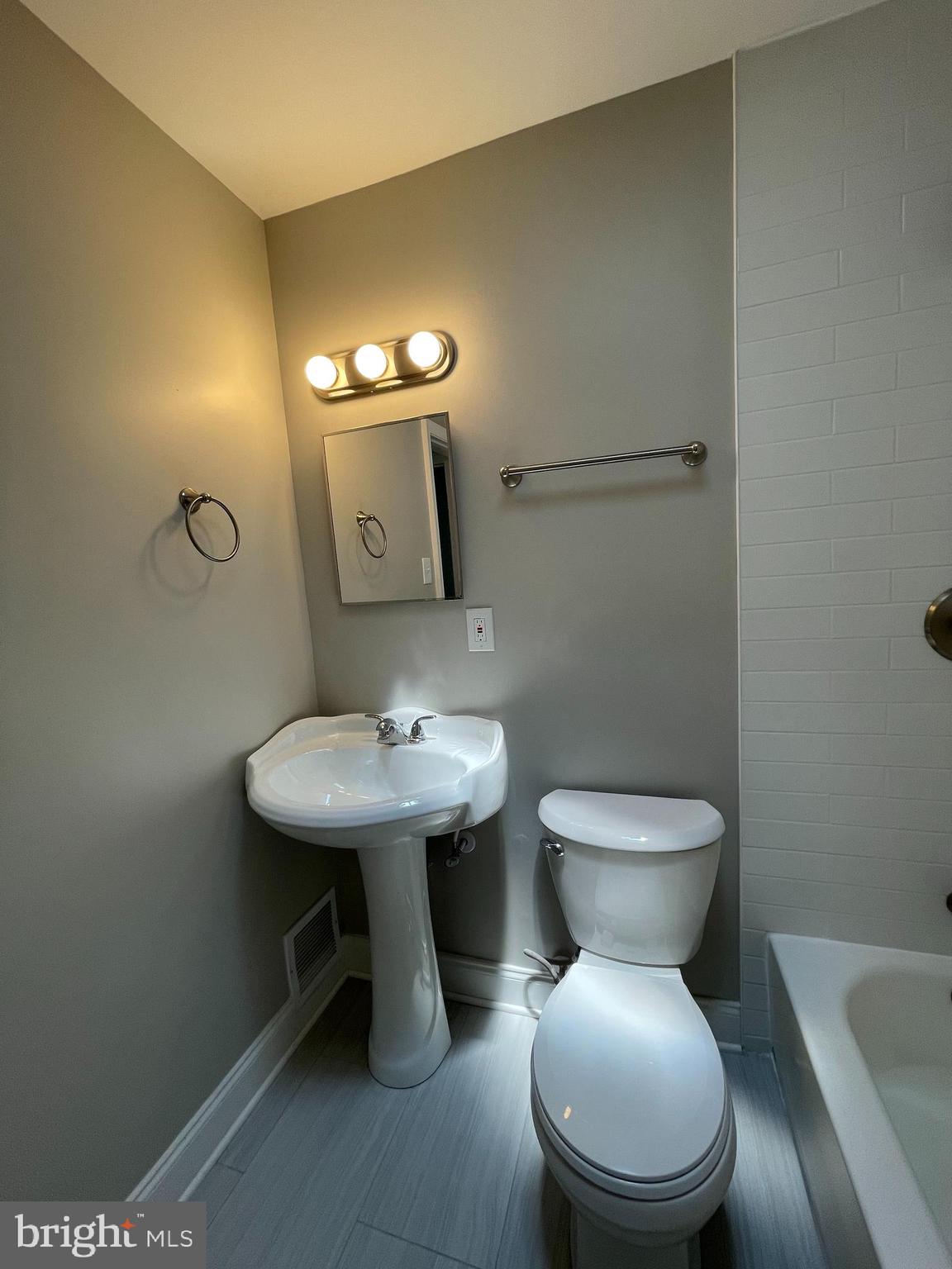 PARK HEIGHTS - Residential Lease