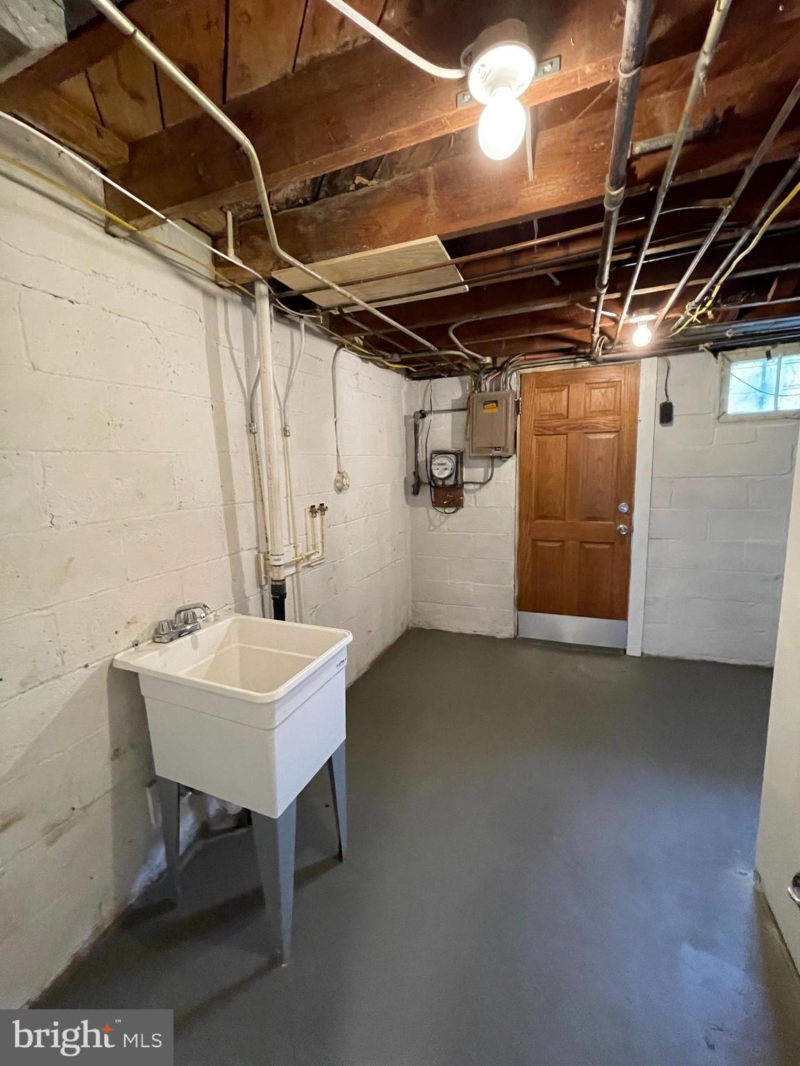PARK HEIGHTS - Residential Lease