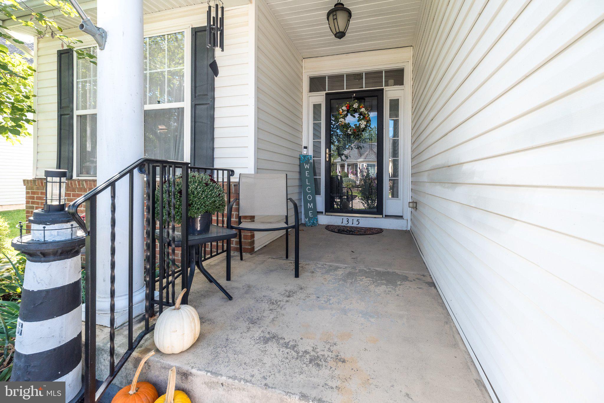 1315 CREEKSIDE LANE