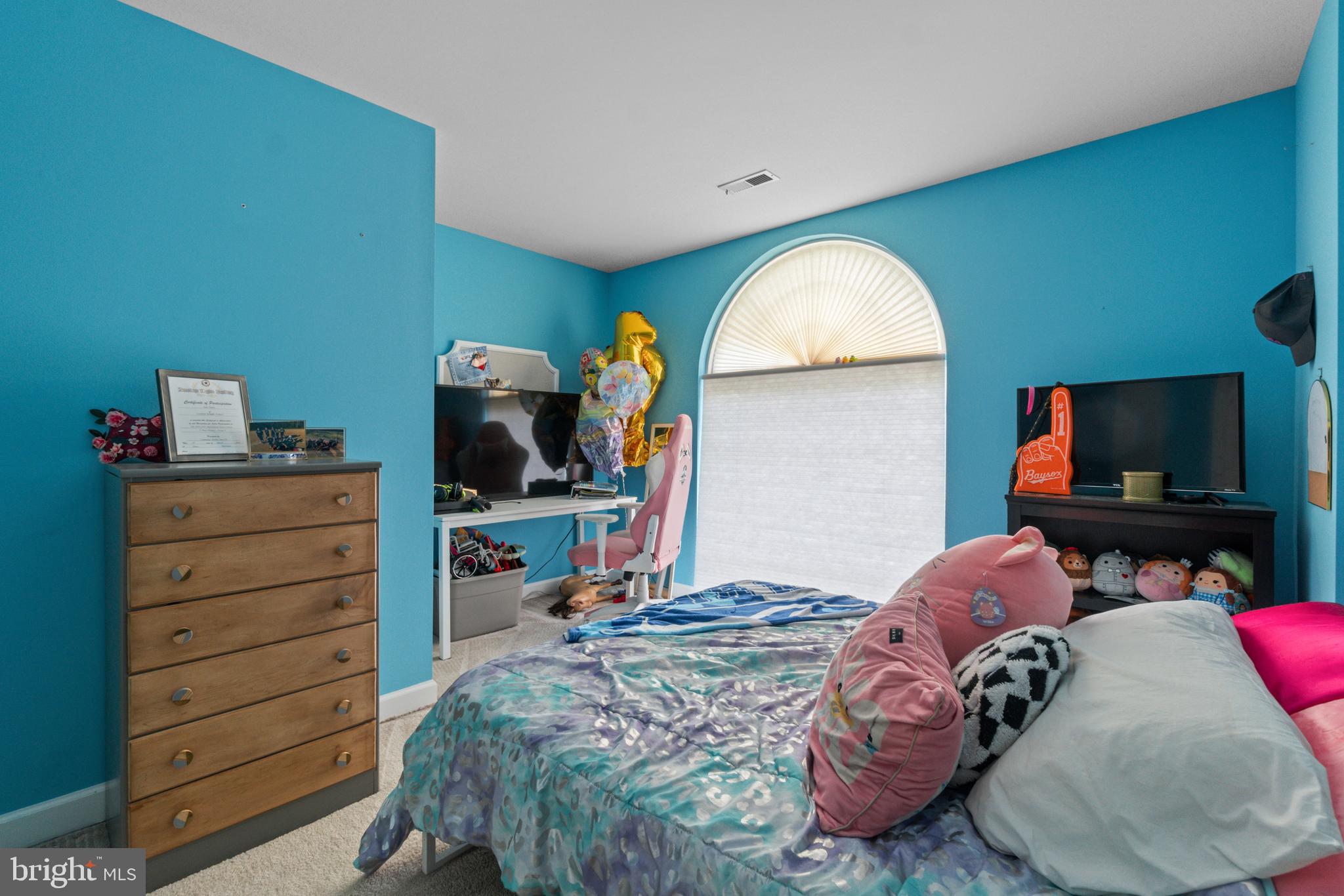 STEEPLE CHASE - Residential