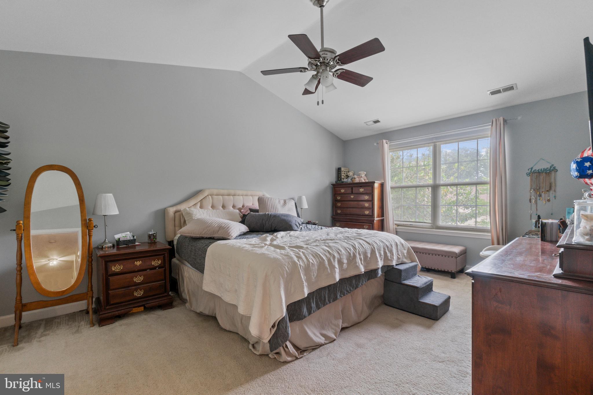 STEEPLE CHASE - Residential