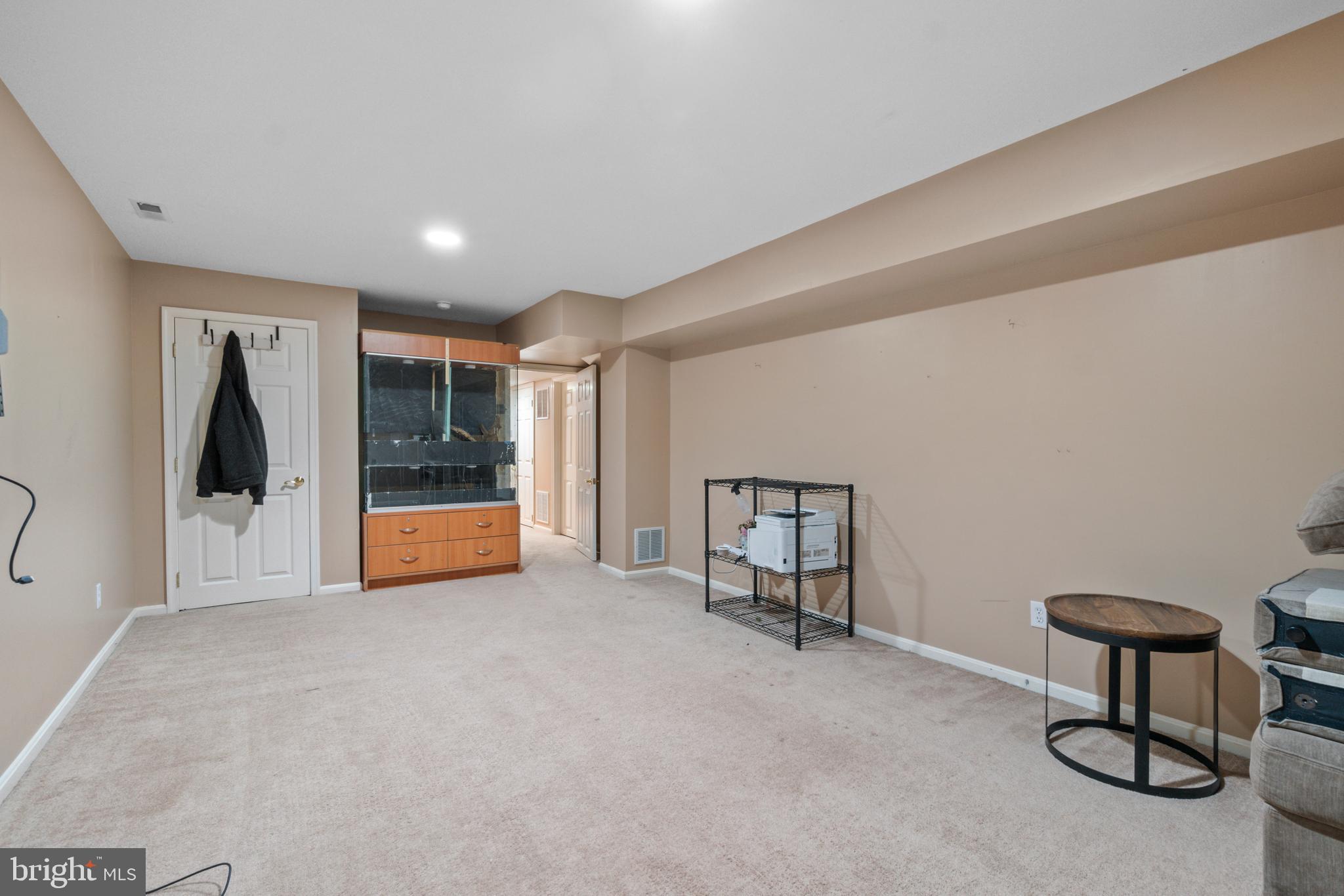 STEEPLE CHASE - Residential