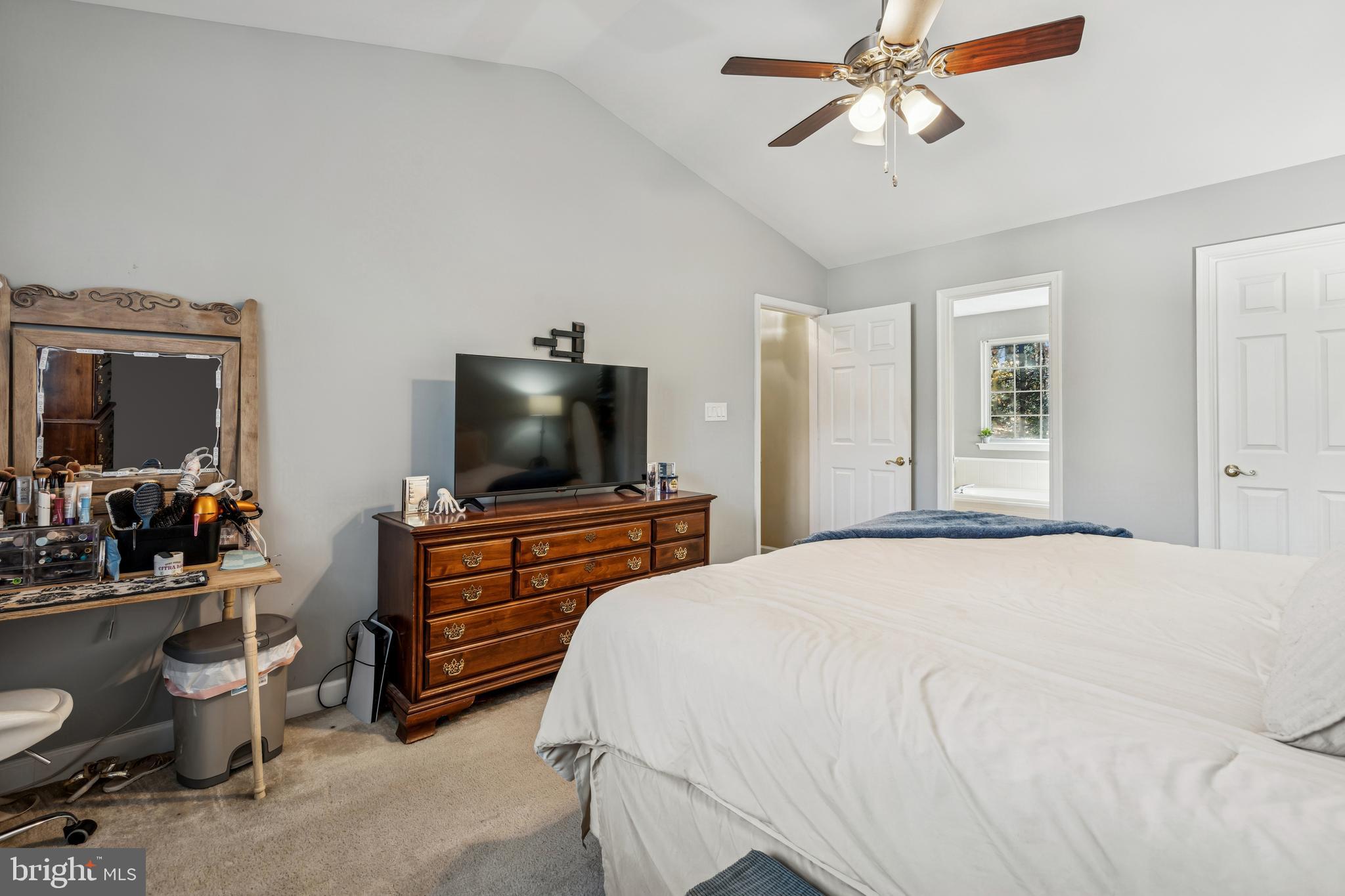 STEEPLE CHASE - Residential