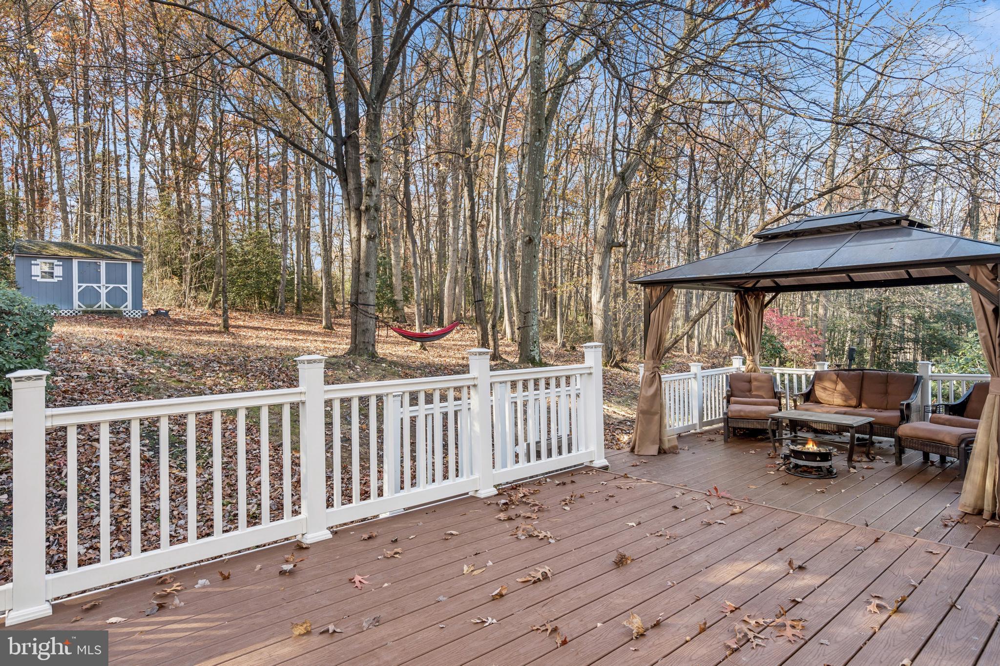 STEEPLE CHASE - Residential