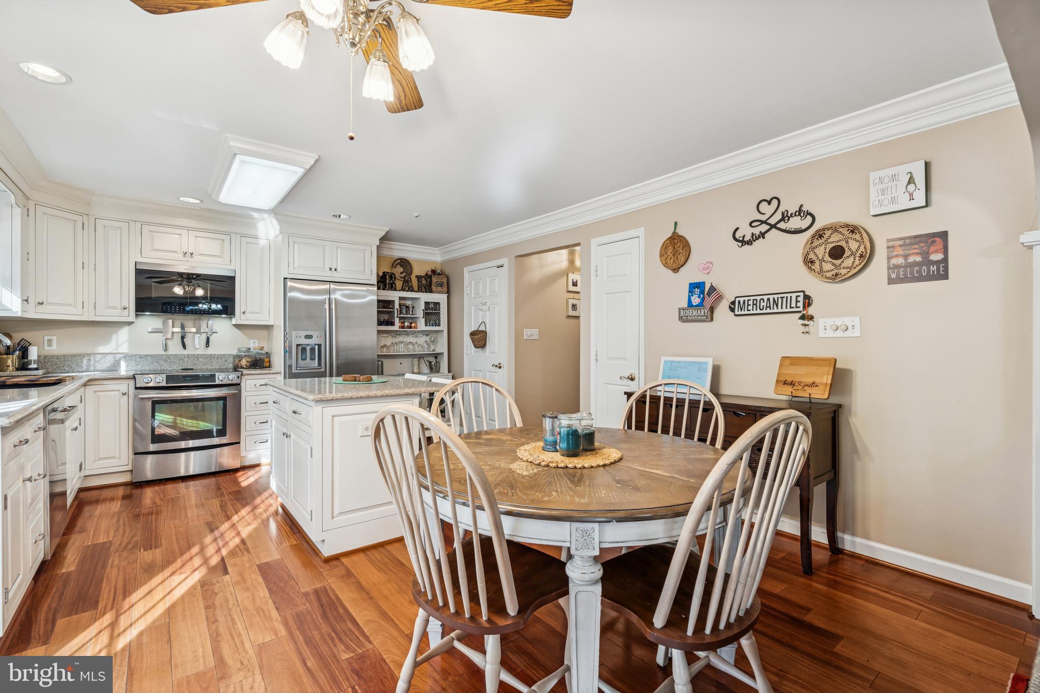 STEEPLE CHASE - Residential