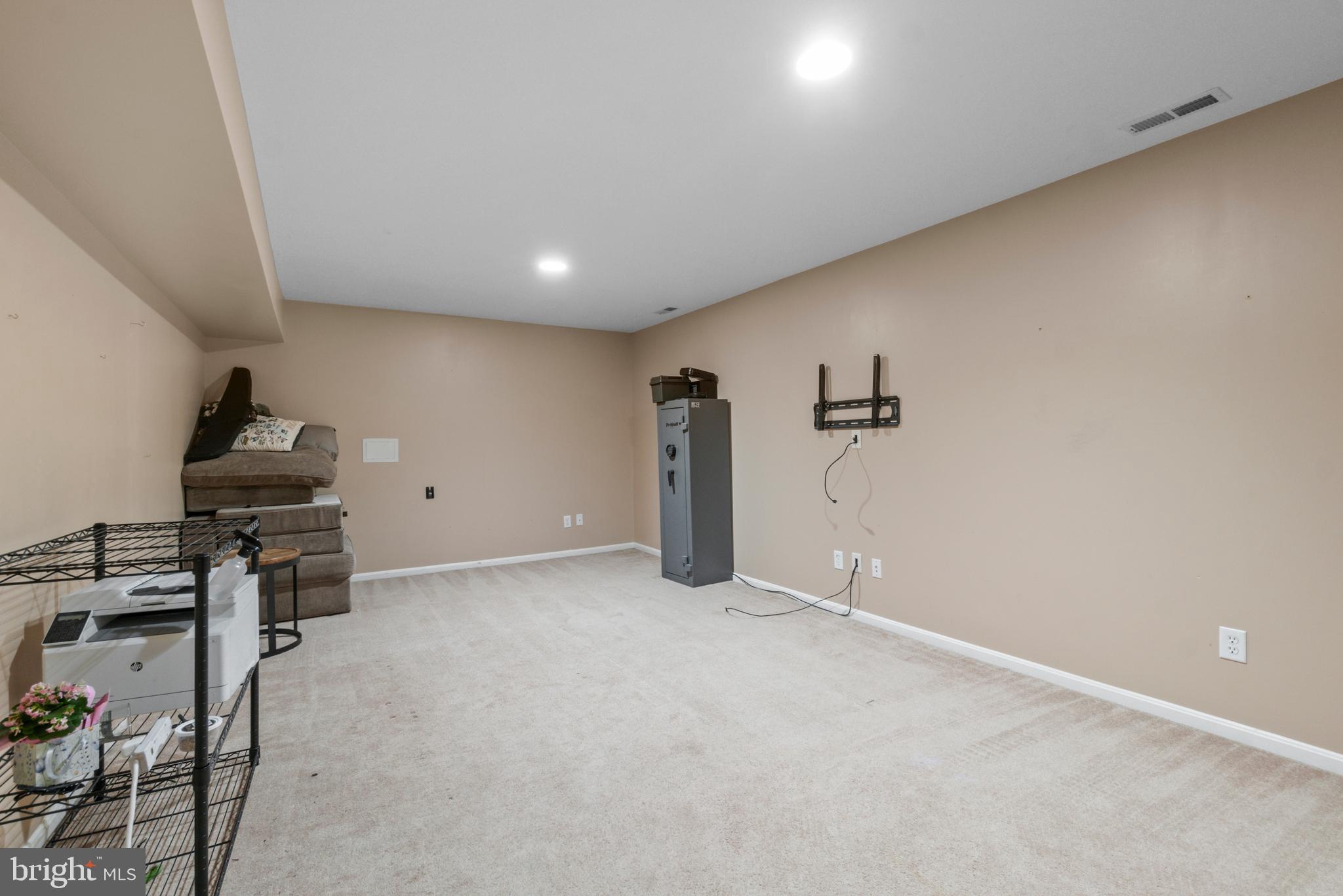 STEEPLE CHASE - Residential