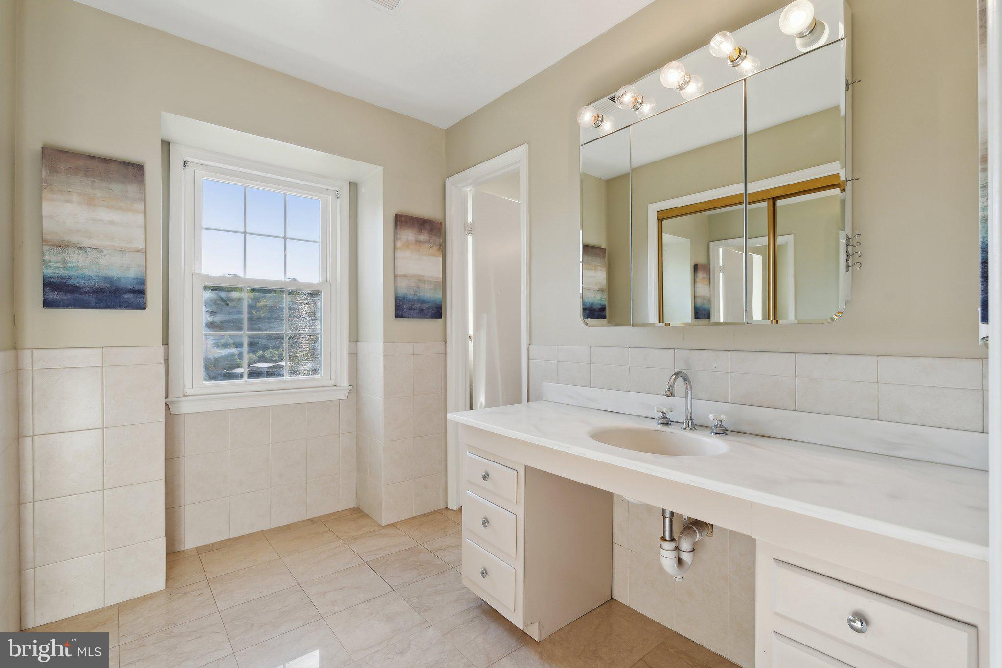 HARBOR VIEW - Residential