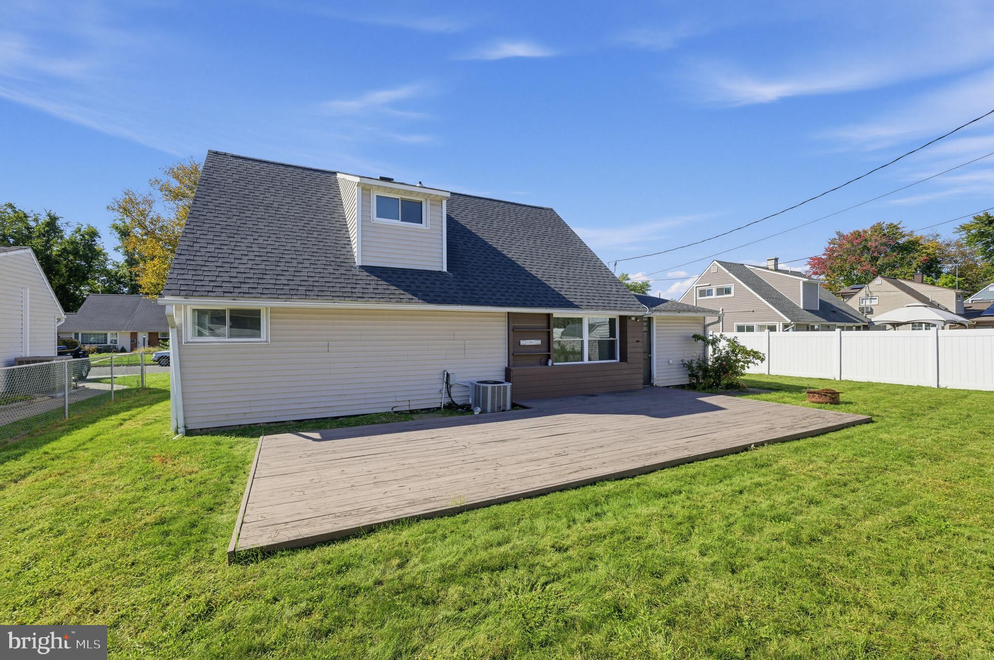 36 KINGWOOD LANE