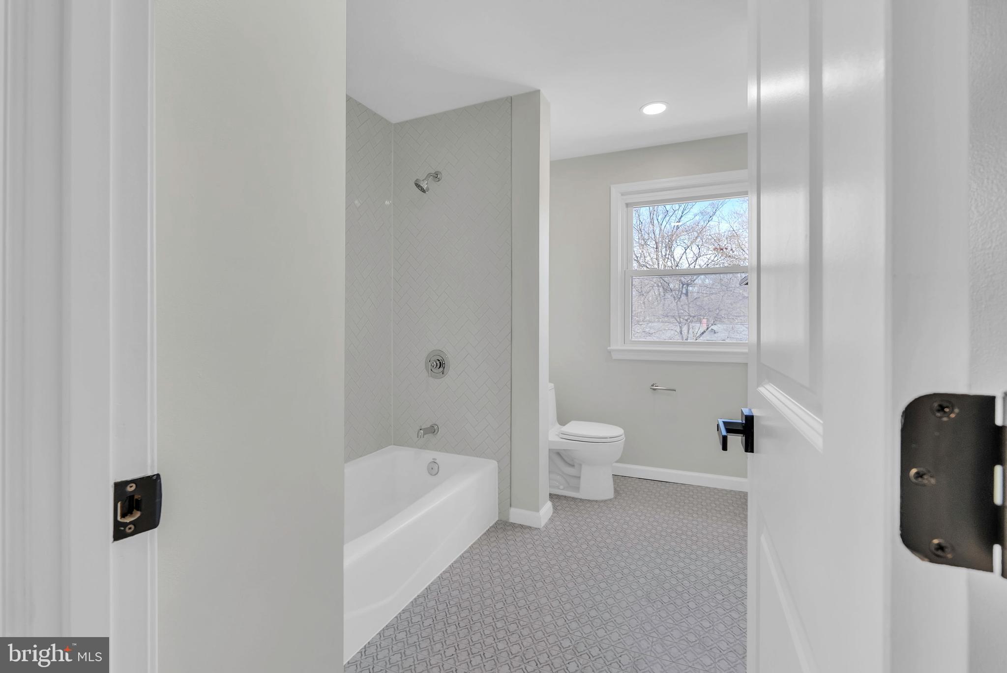 KEMP MILL ESTATES - Residential