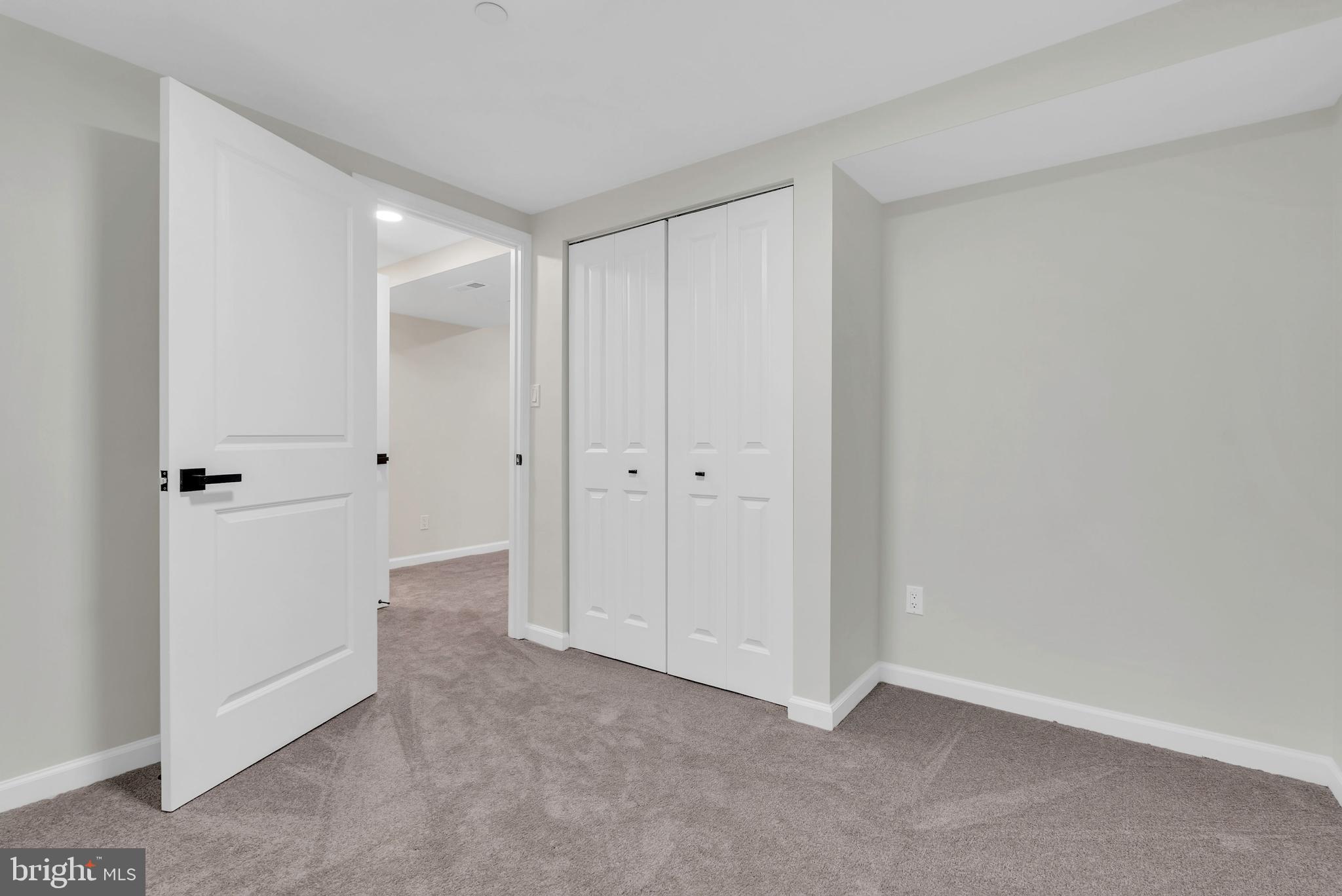 KEMP MILL ESTATES - Residential