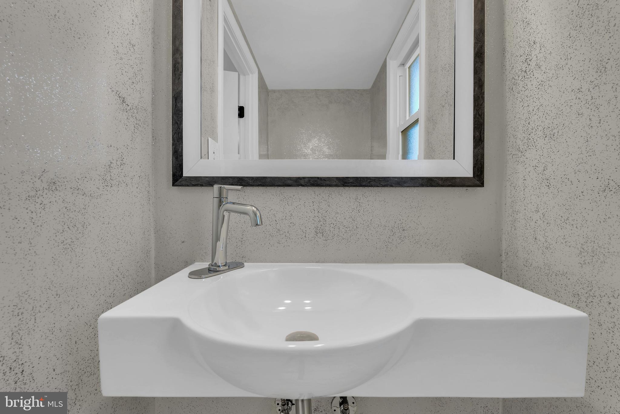 KEMP MILL ESTATES - Residential