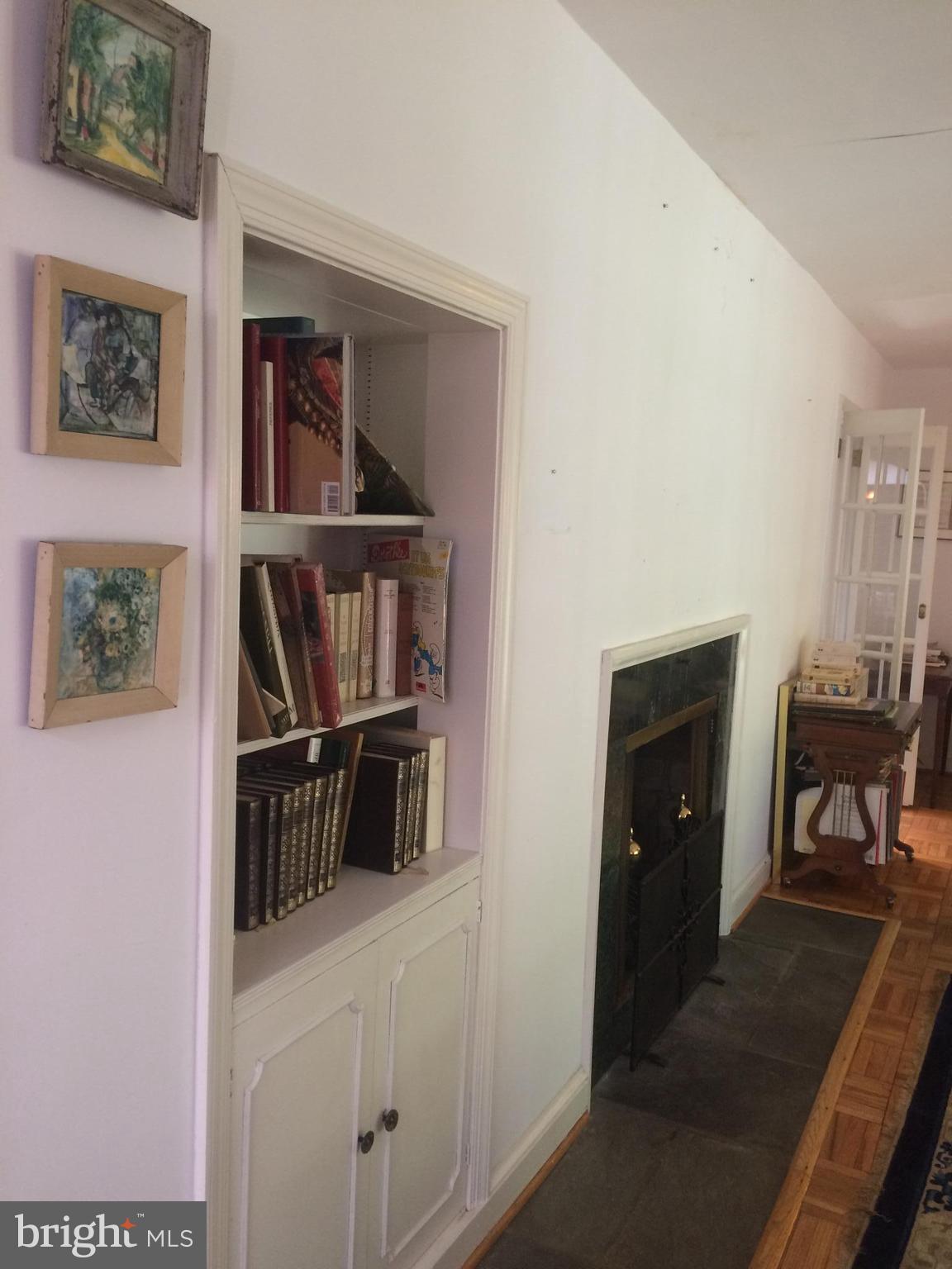 ENGLISH VILLAGE - Land