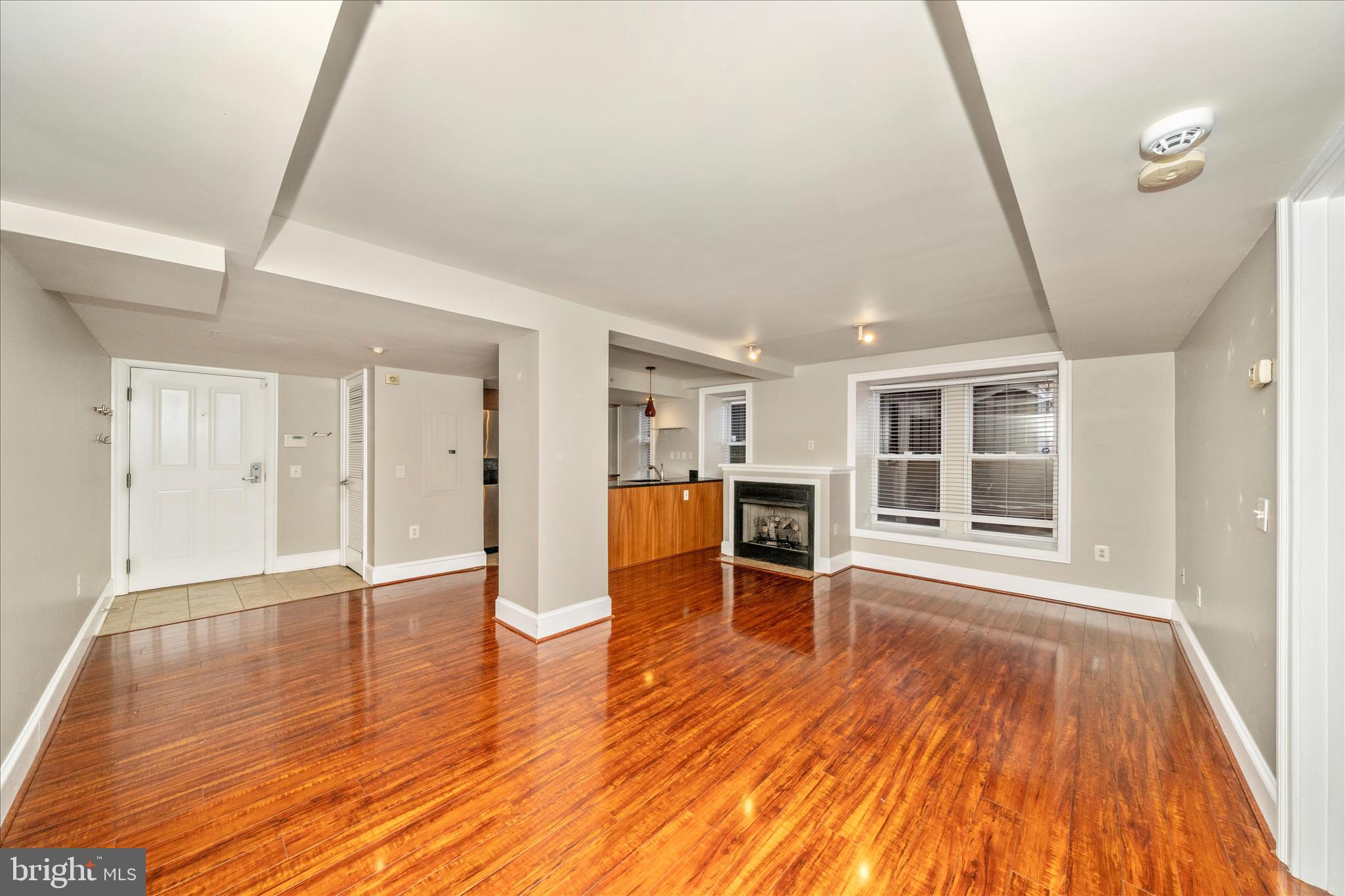 1750 16TH STREET NW 4