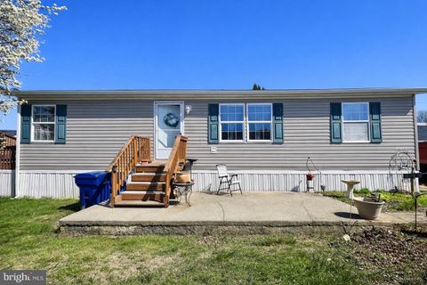 116 ERICA CIRCLE HONEY BROOK PA 19344