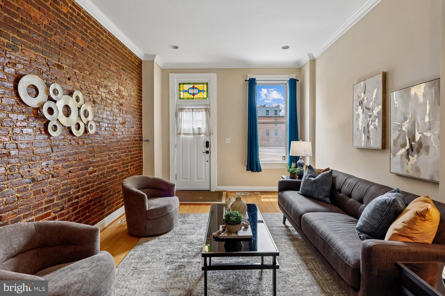2106 FLEET STREET