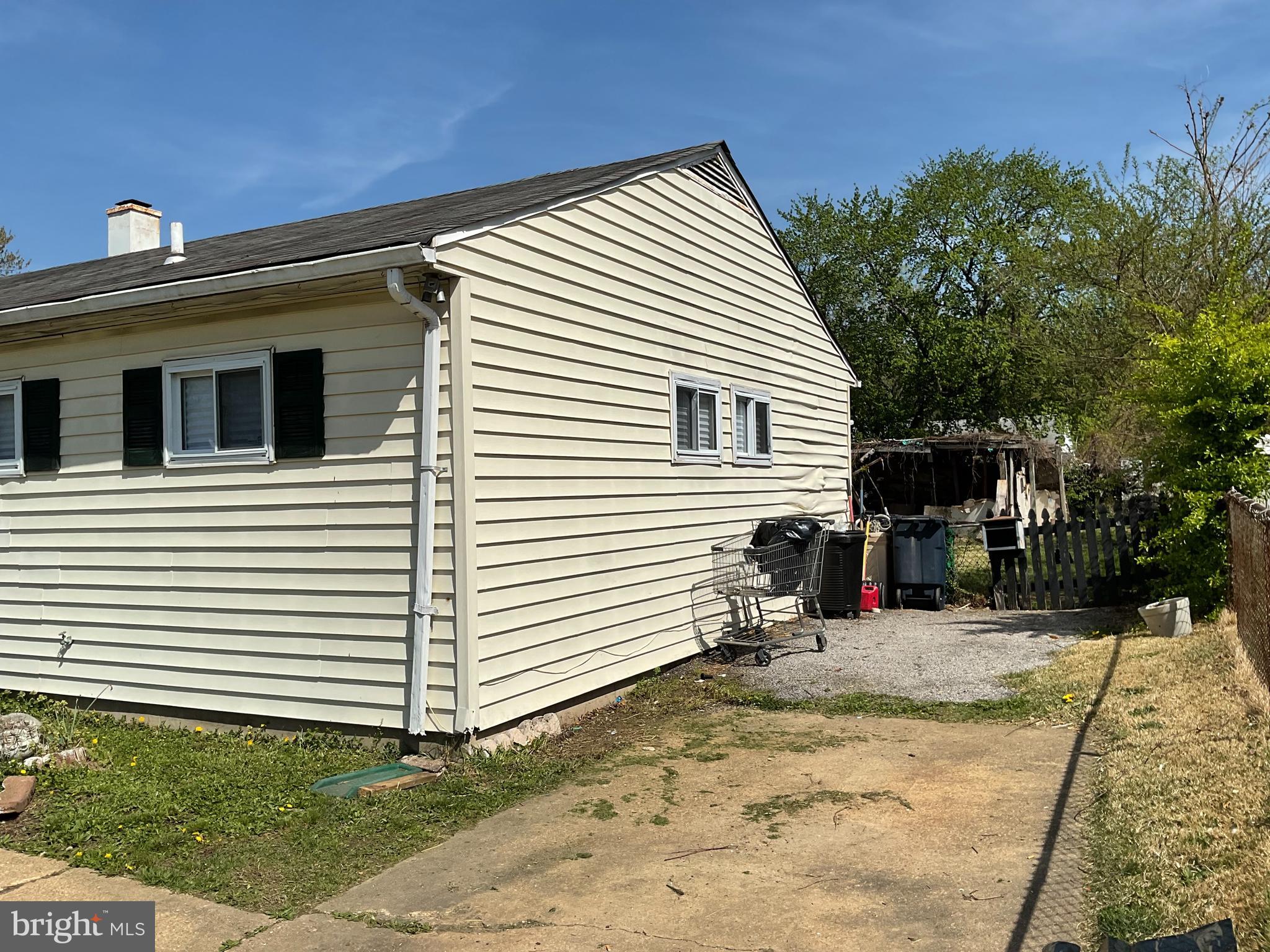 NORTH FORESTVILLE - Residential